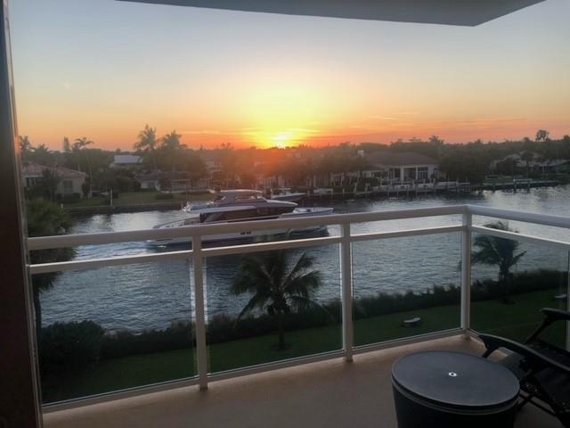 1160 Hillsboro Mile #305, Hillsboro Beach FL 33062