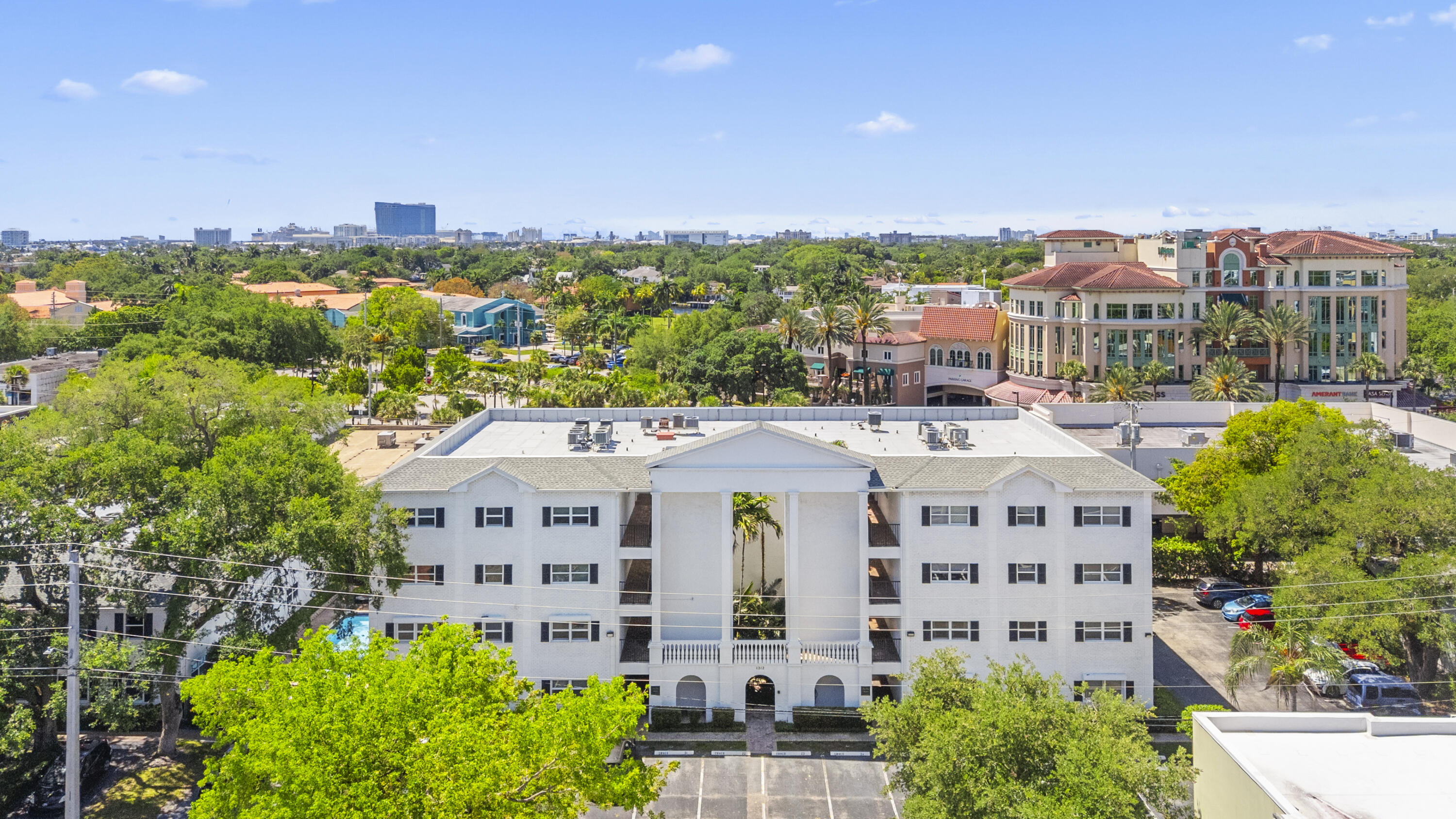 1212 SE 2nd #303, Fort Lauderdale FL 33301
