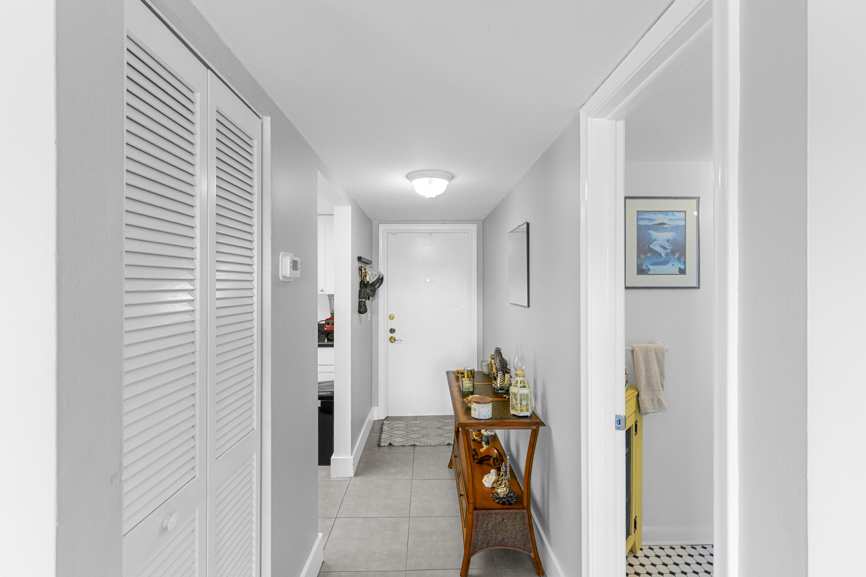 1212 SE 2nd #303, Fort Lauderdale FL 33301