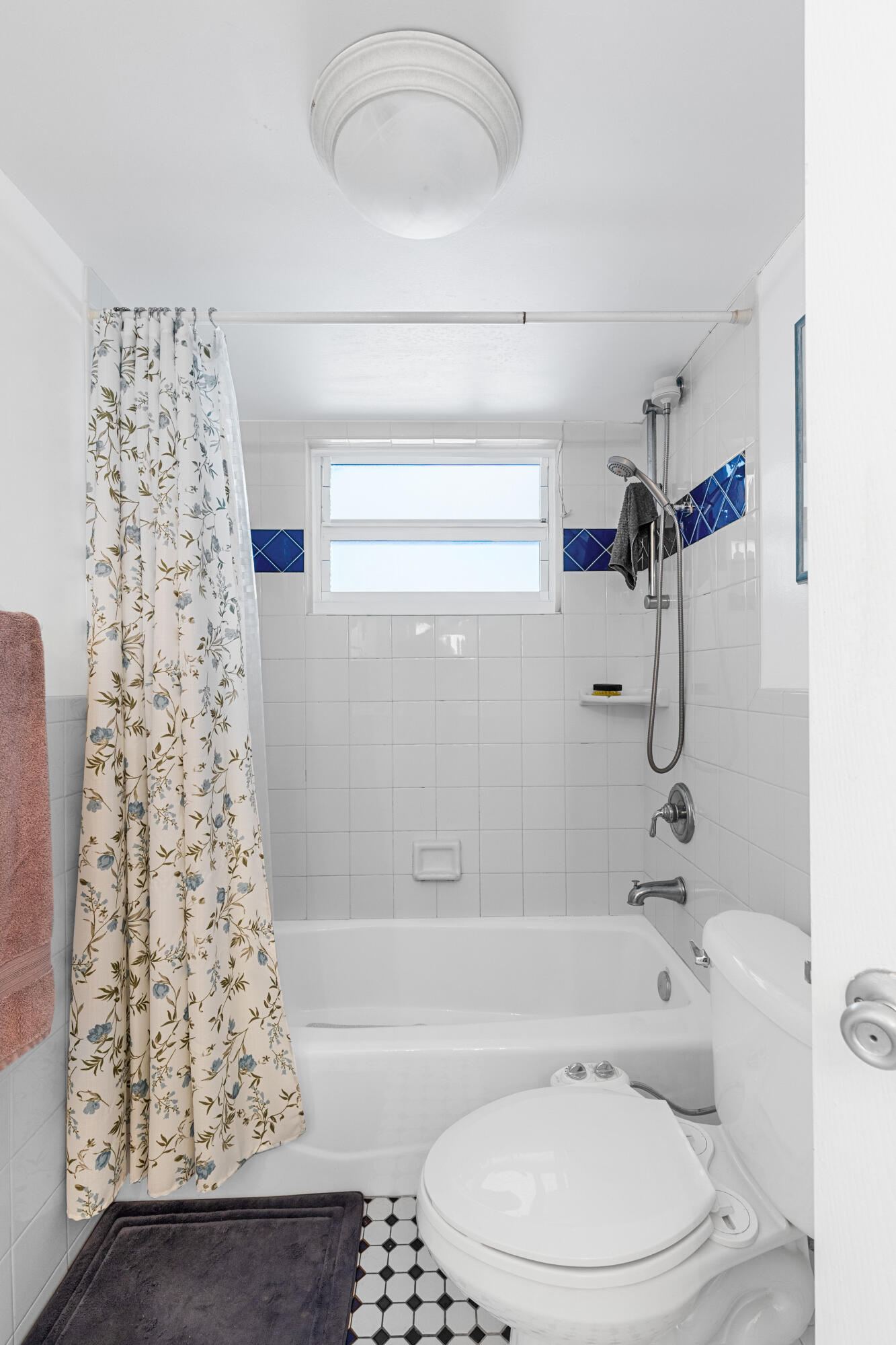 1212 SE 2nd #303, Fort Lauderdale FL 33301