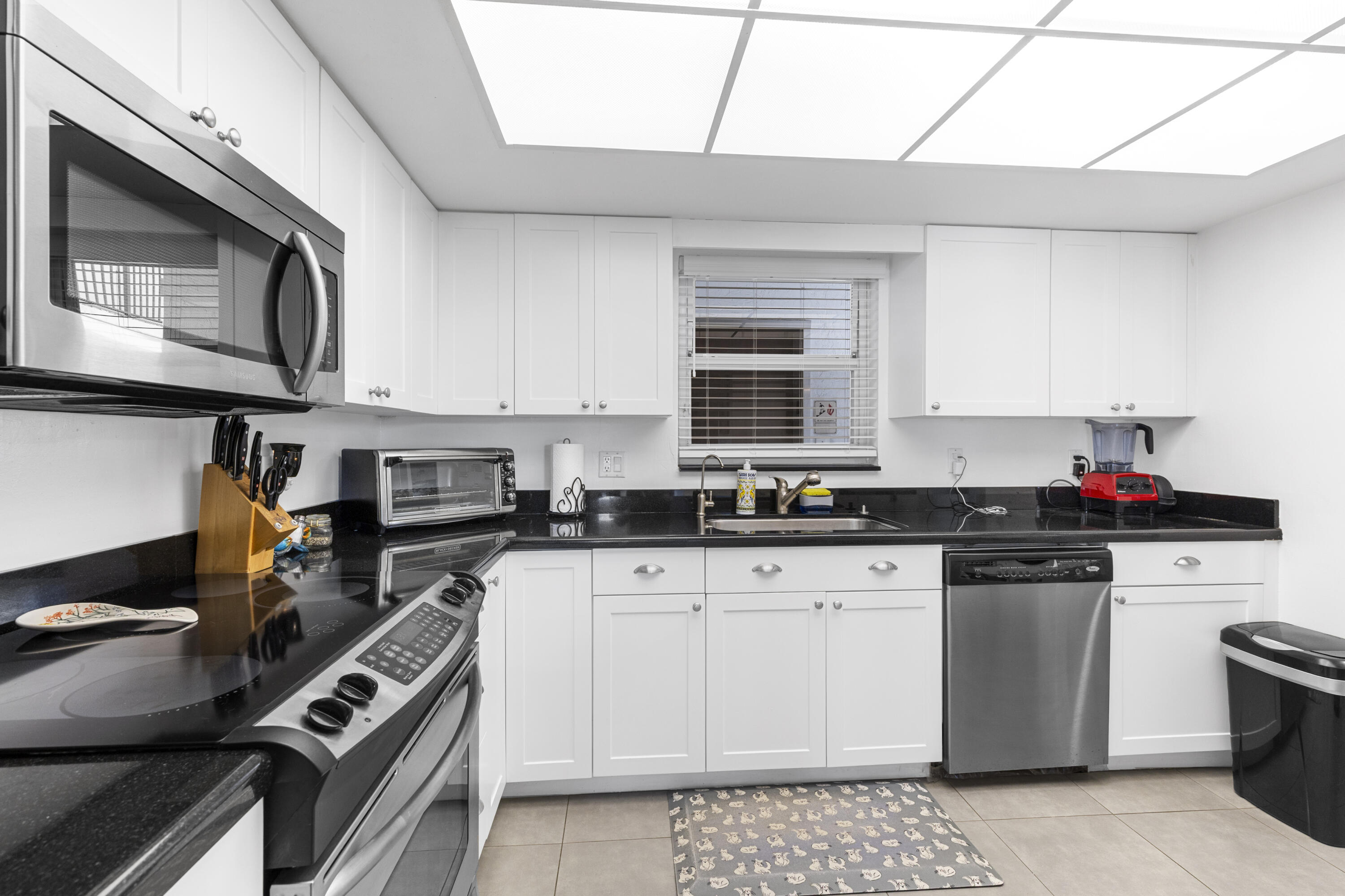 1212 SE 2nd #303, Fort Lauderdale FL 33301