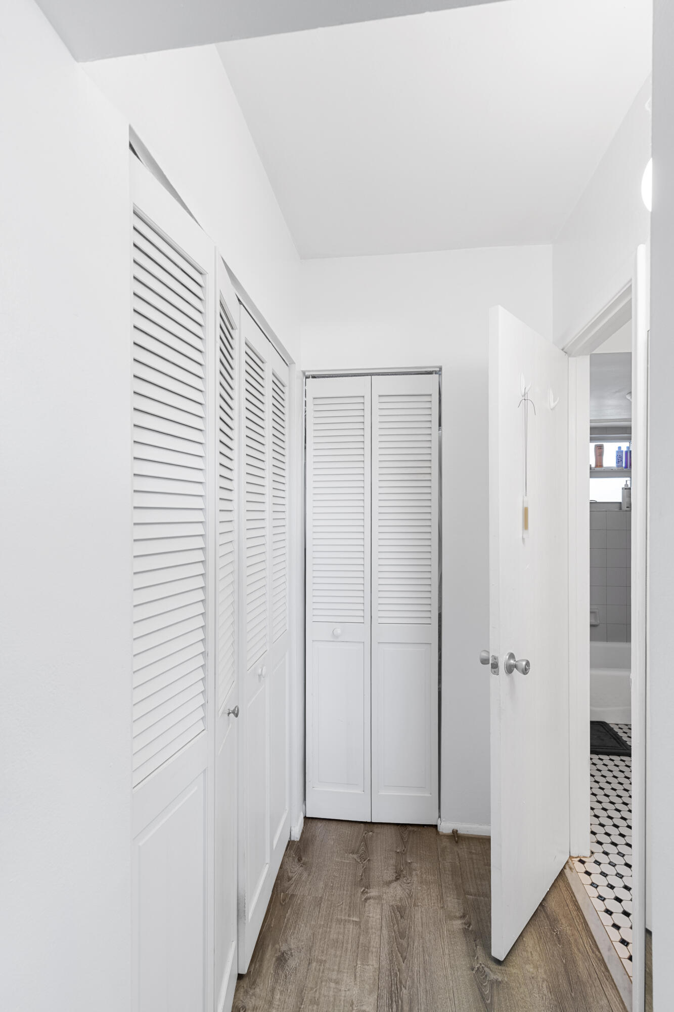 1212 SE 2nd #303, Fort Lauderdale FL 33301