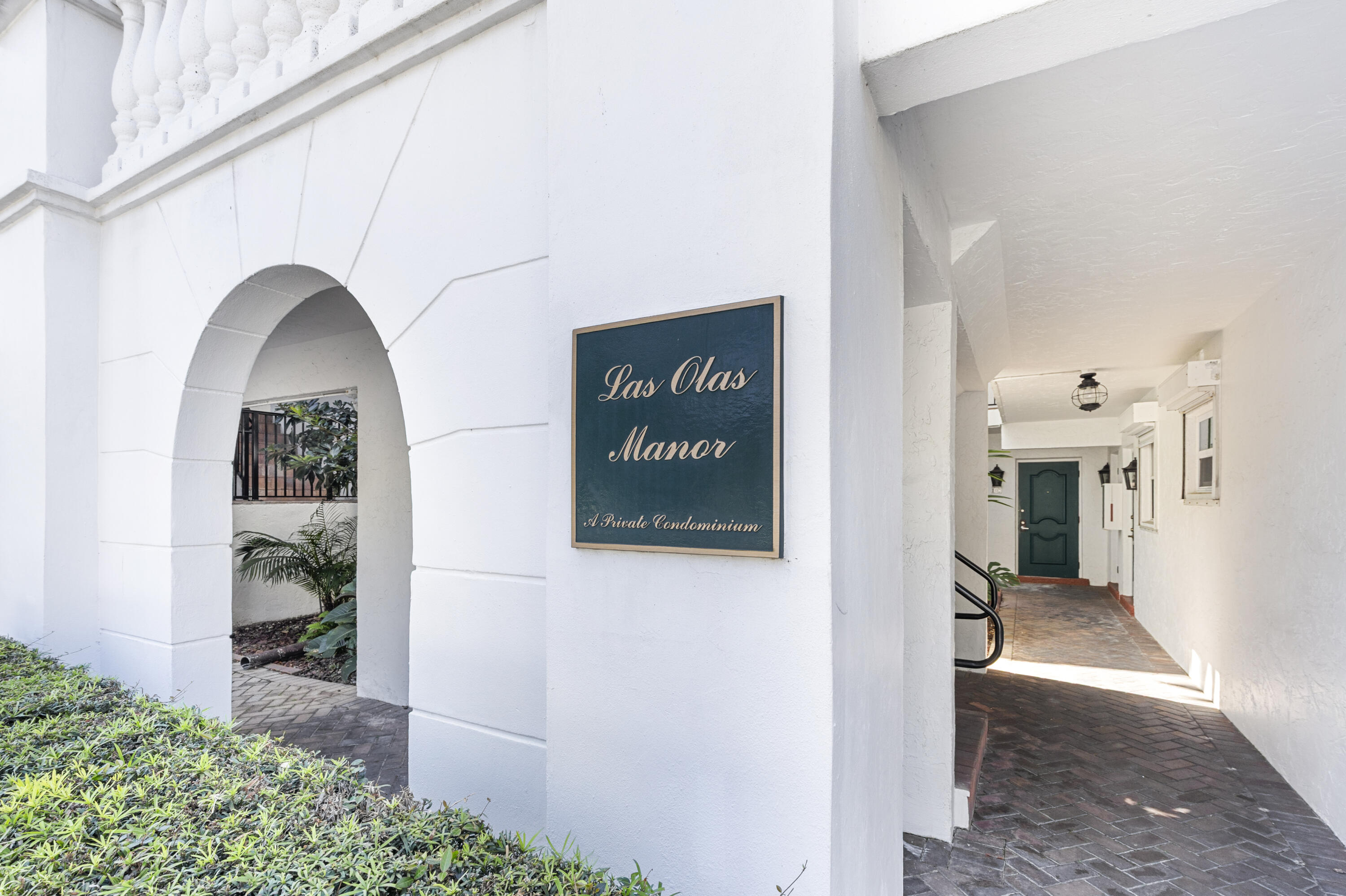 1212 SE 2nd #303, Fort Lauderdale FL 33301