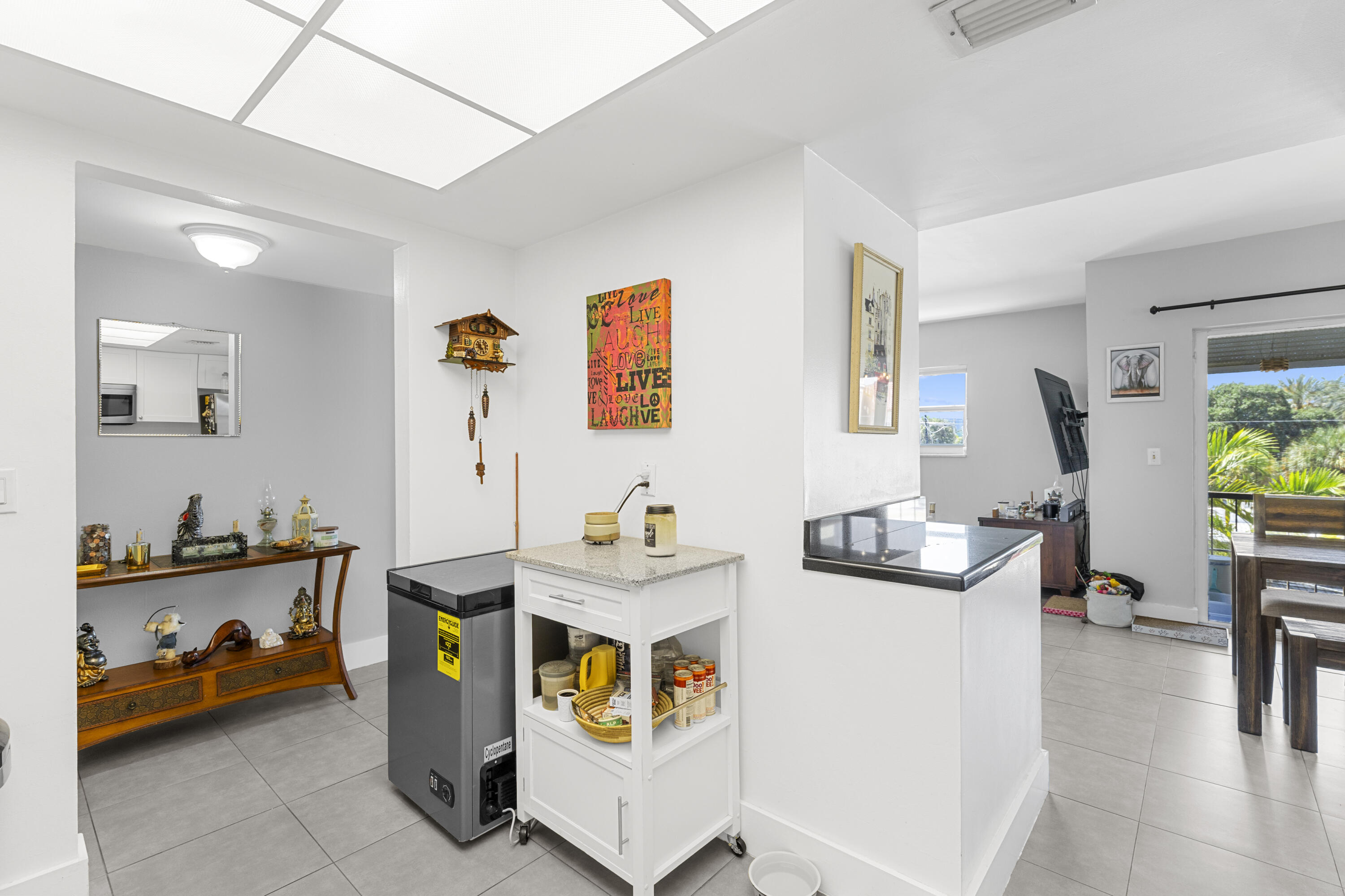 1212 SE 2nd #303, Fort Lauderdale FL 33301