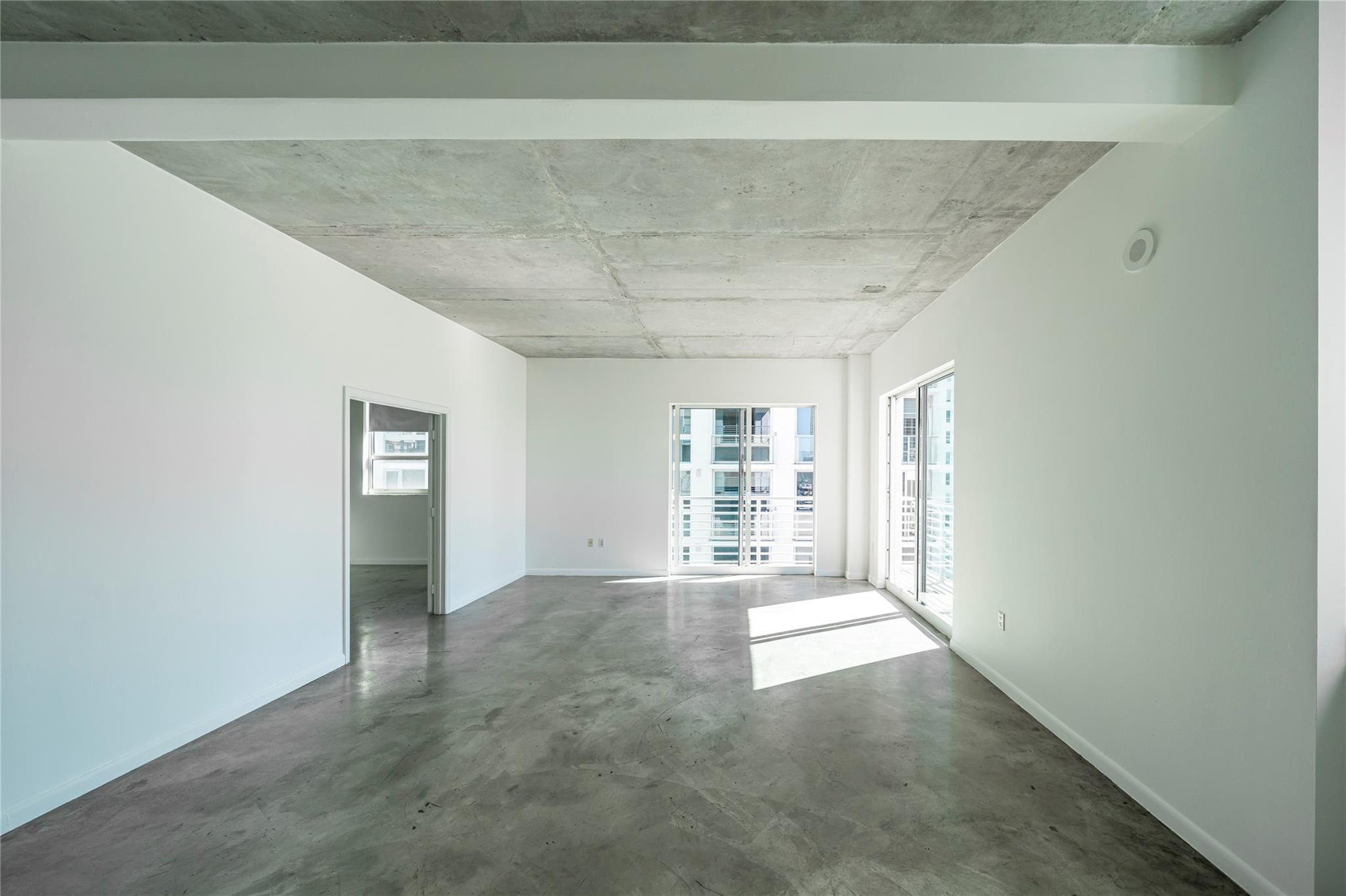 234 NE 3rd #2007, Miami FL 33132