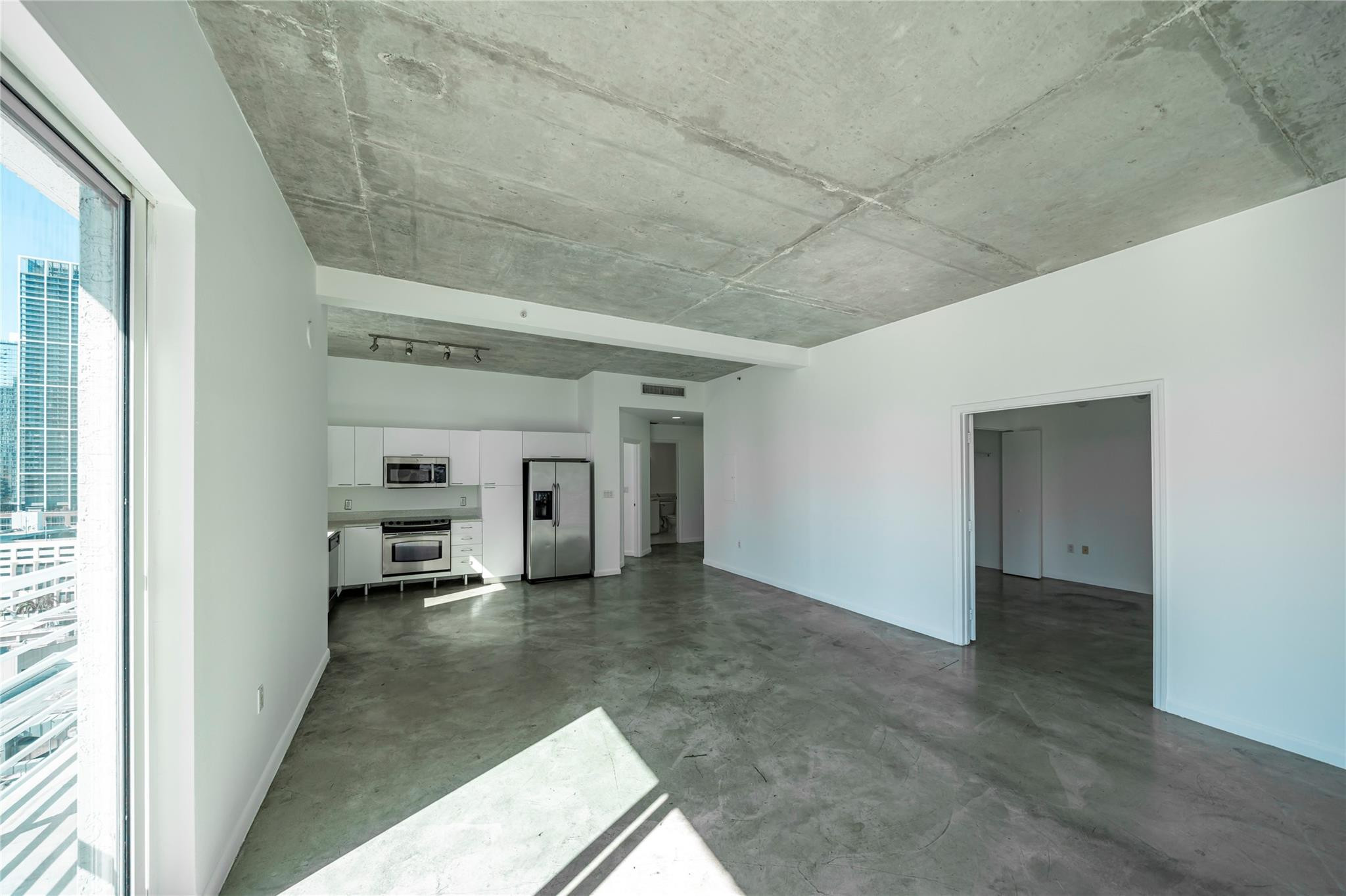 234 NE 3rd #2007, Miami FL 33132