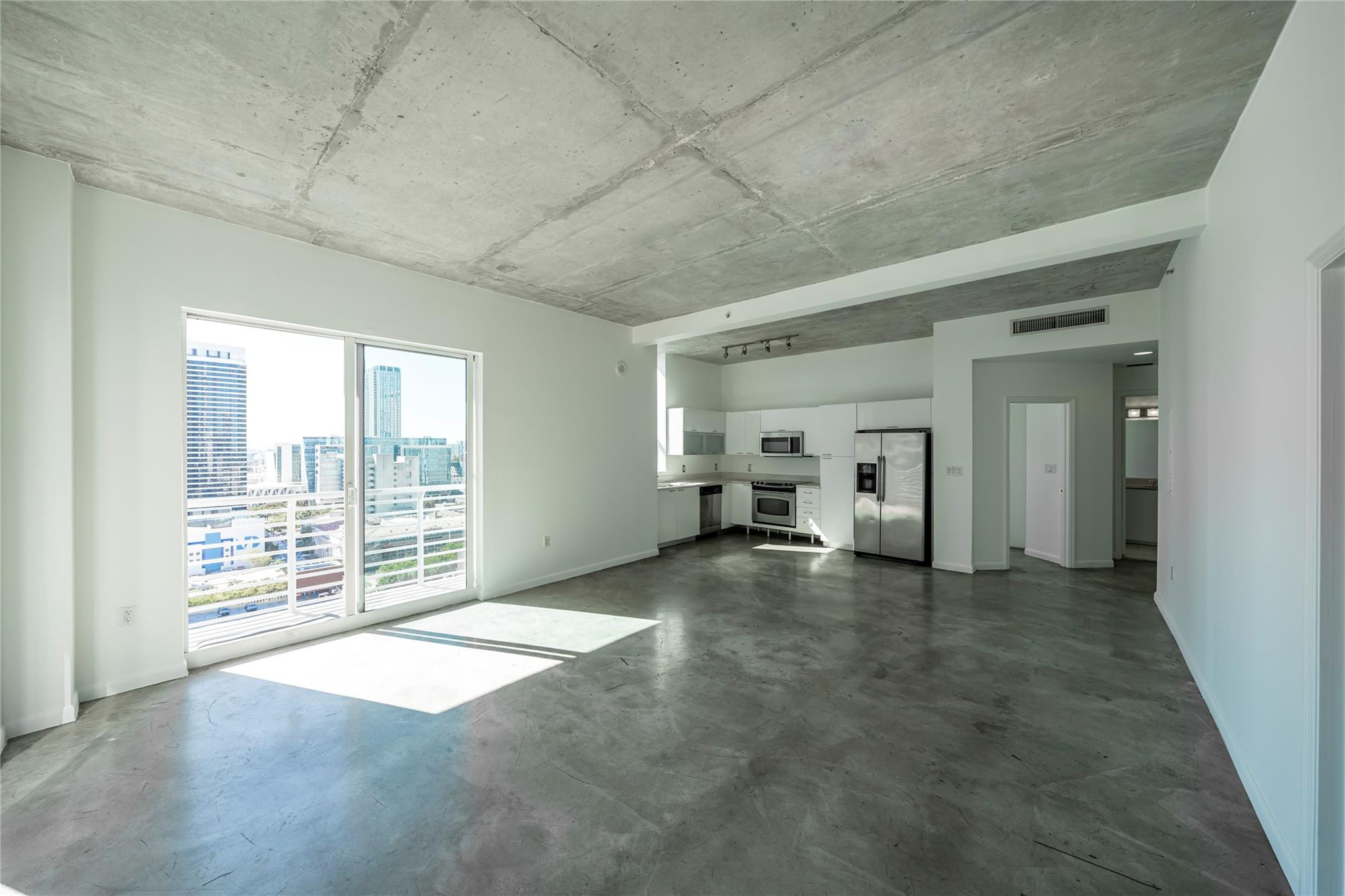 234 NE 3rd #2007, Miami FL 33132
