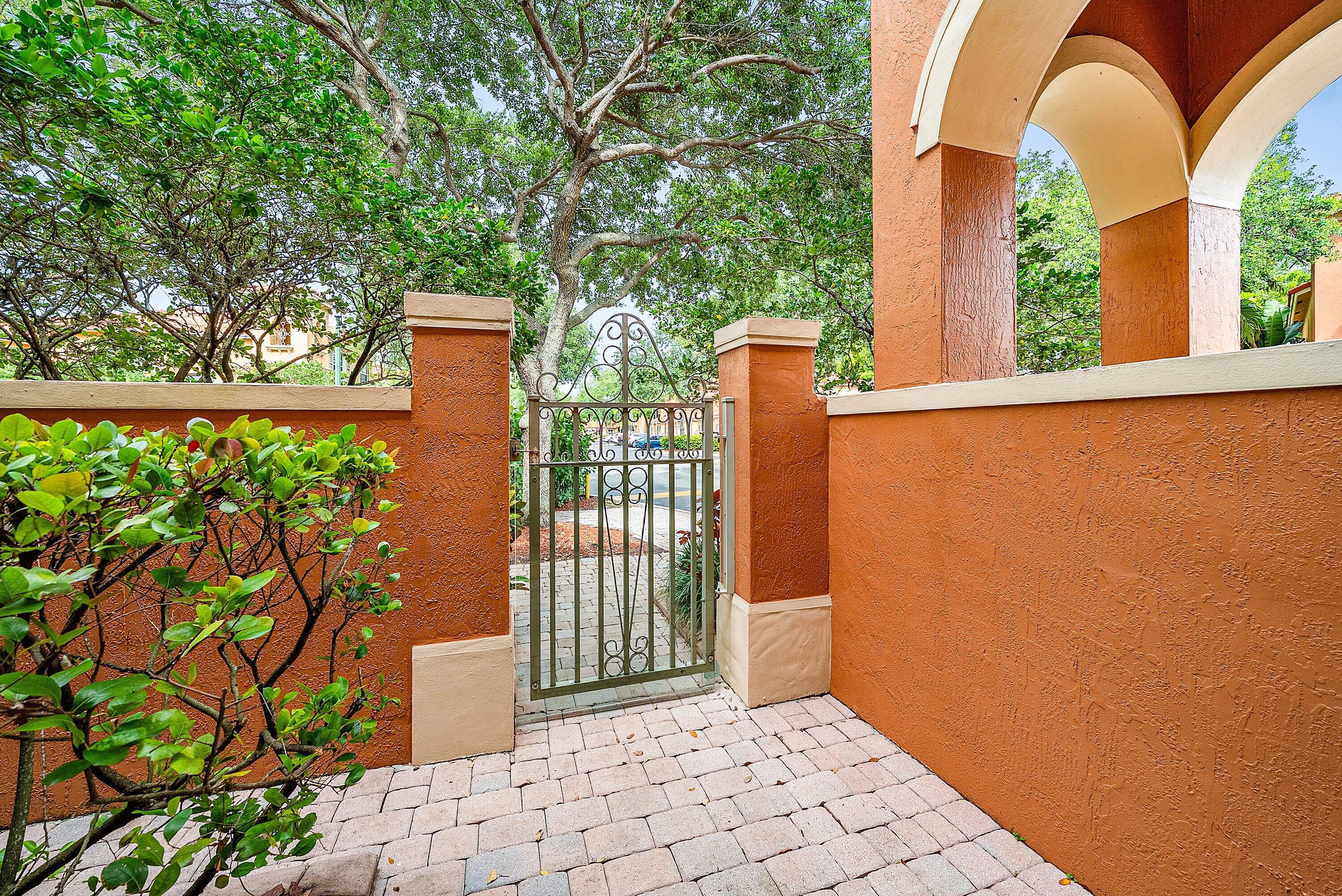 2280 Anchor #2606, Dania Beach FL 33312