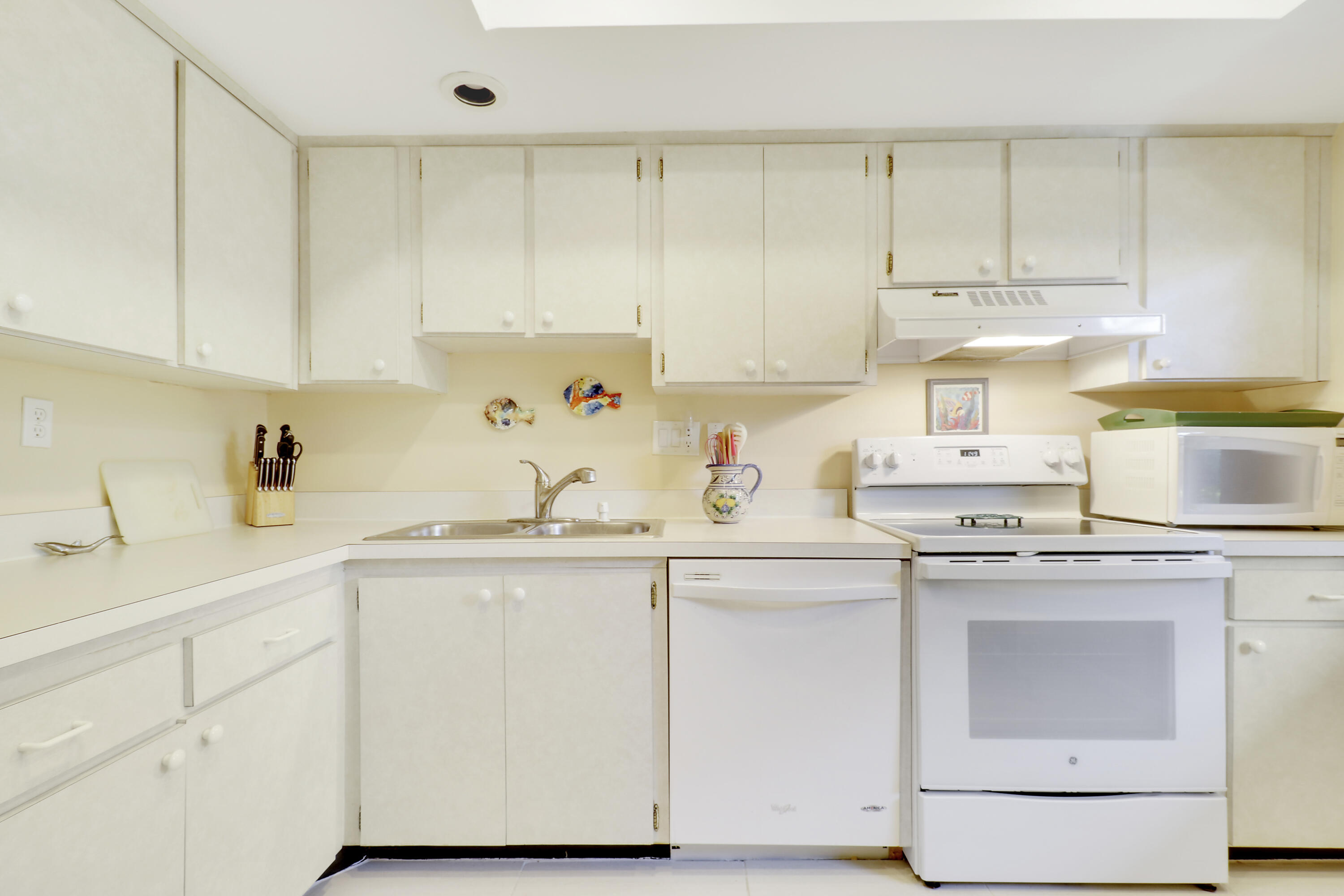 275 S Beach, Tequesta FL 33469