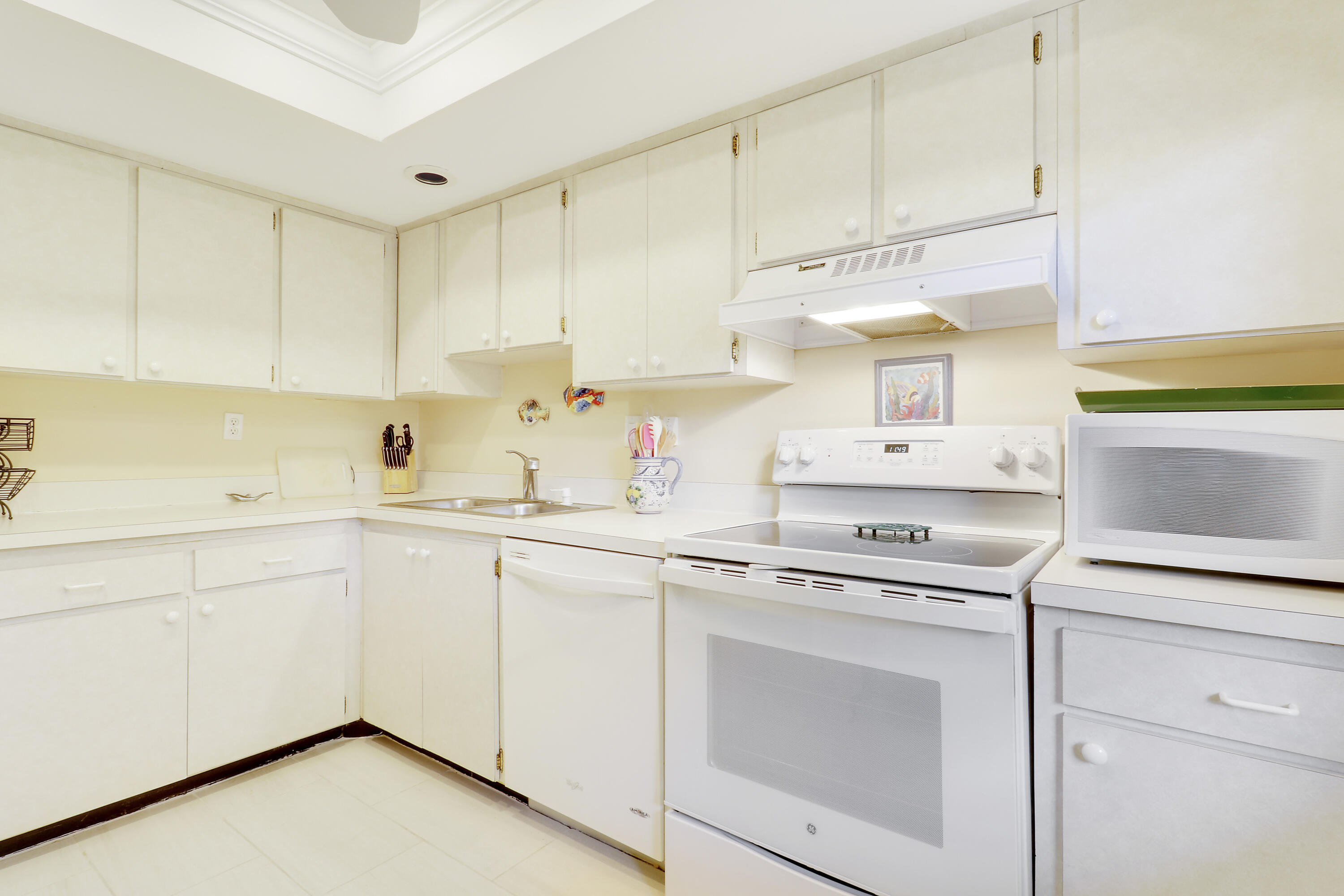 275 S Beach, Tequesta FL 33469