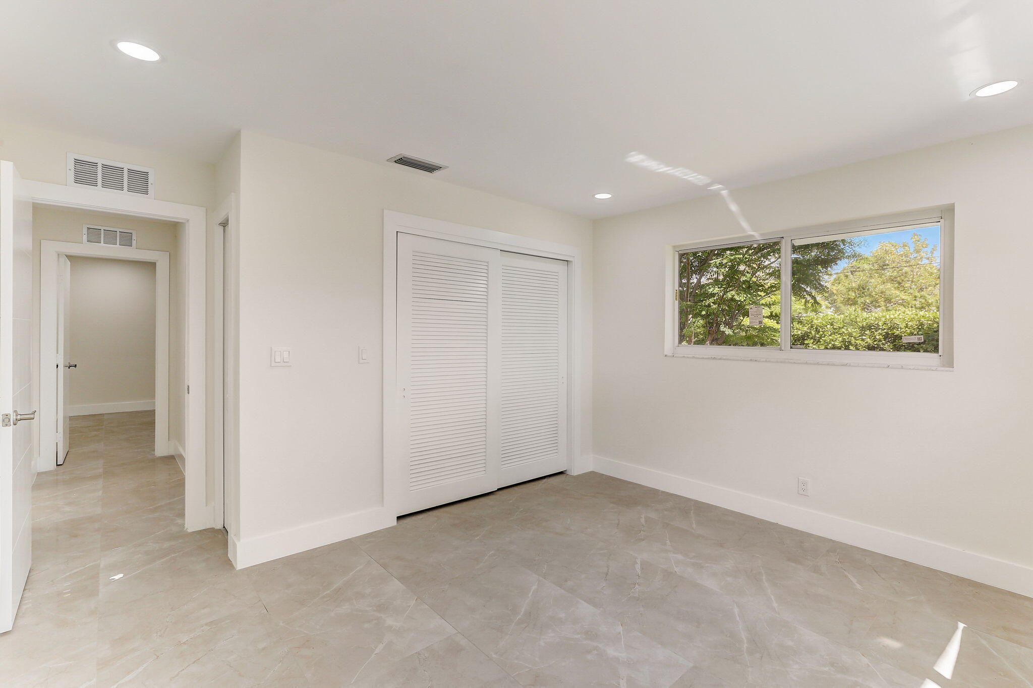 5591 NE 29th, Fort Lauderdale FL 33308
