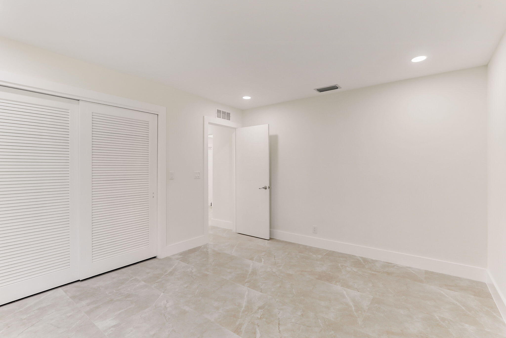 5591 NE 29th, Fort Lauderdale FL 33308