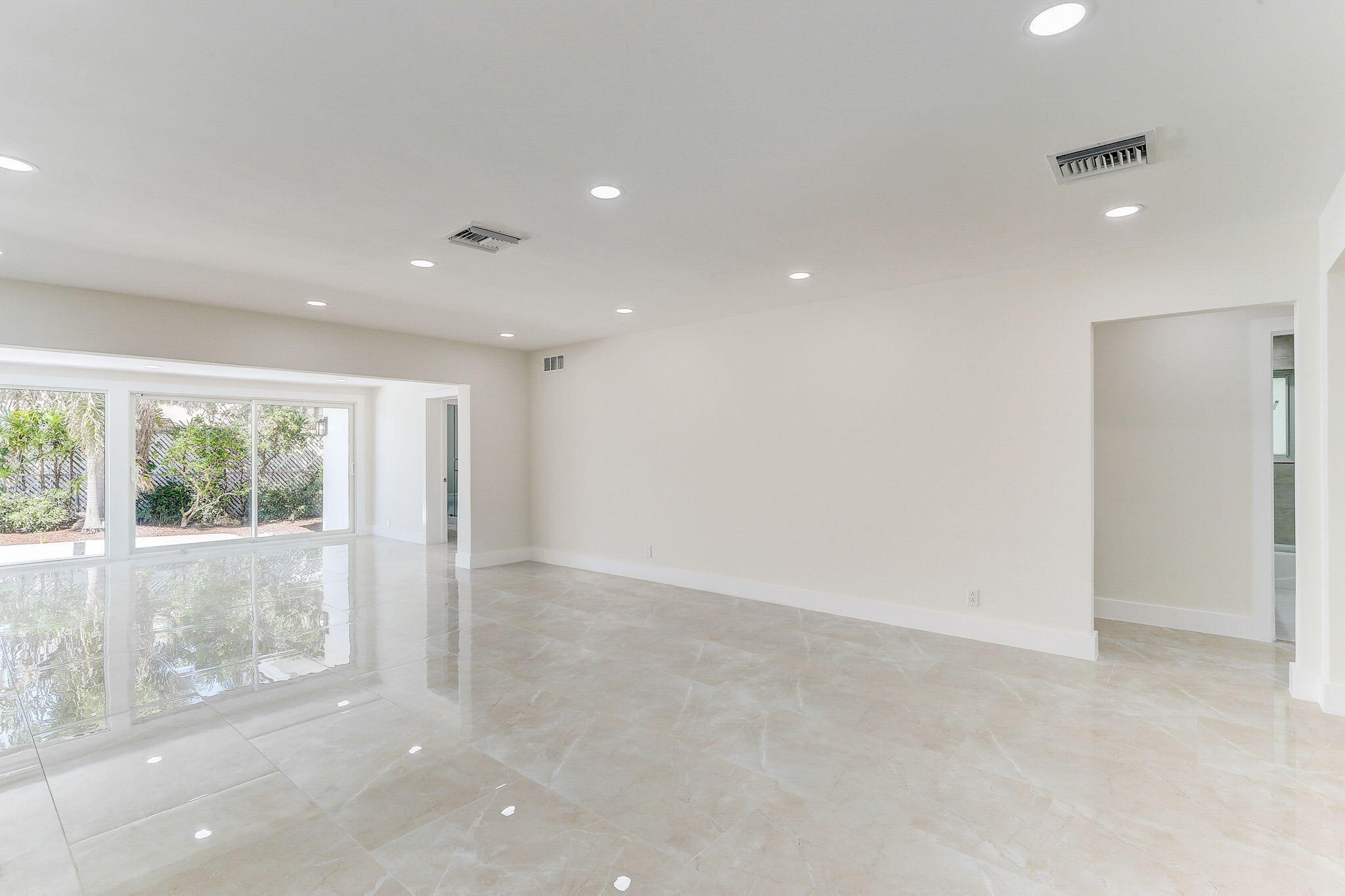 5591 NE 29th, Fort Lauderdale FL 33308