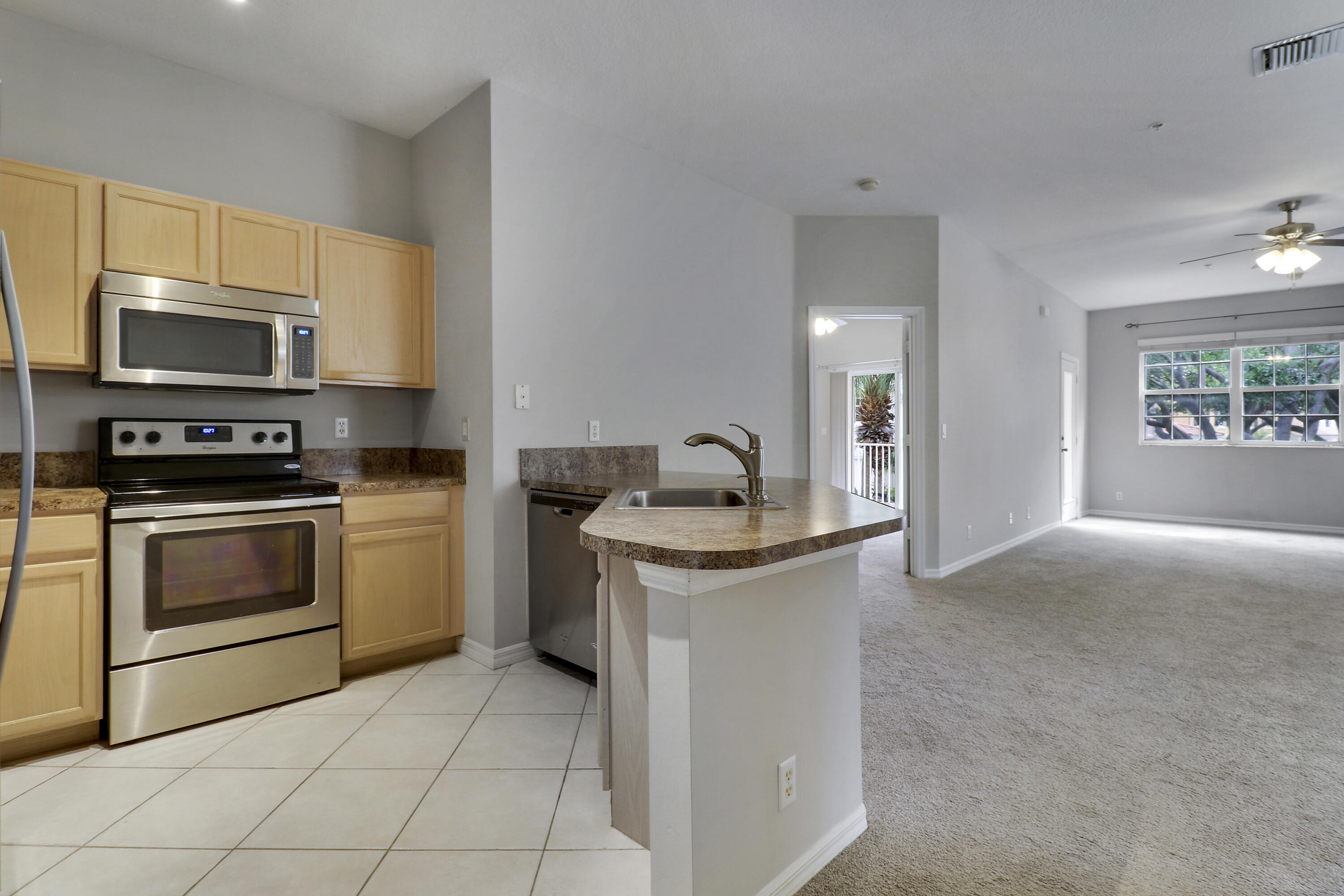104 Lighthouse #H, Tequesta FL 33469