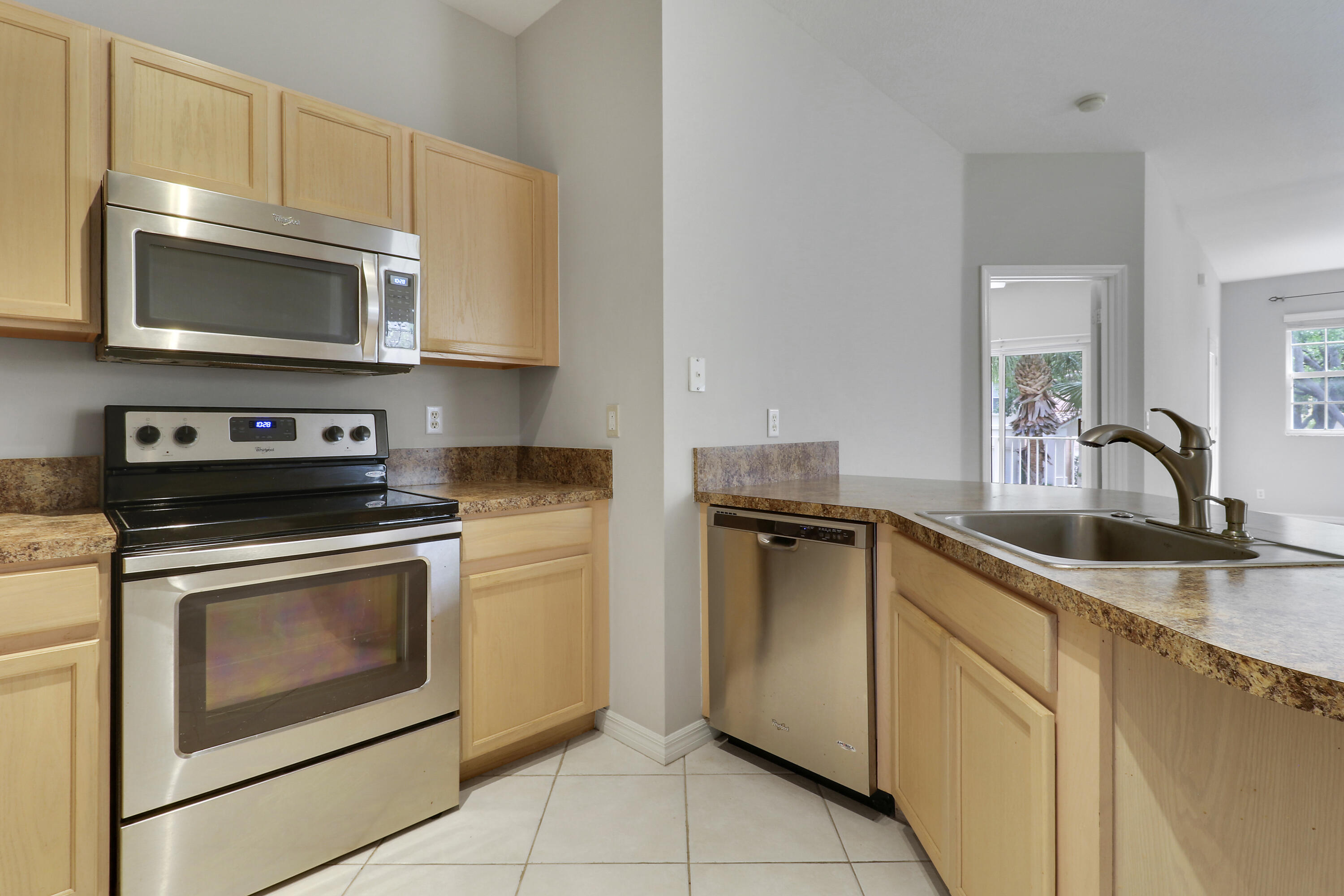 104 Lighthouse #H, Tequesta FL 33469