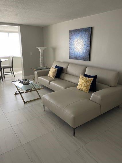 3100 NE 49th #702, Fort Lauderdale FL 33308