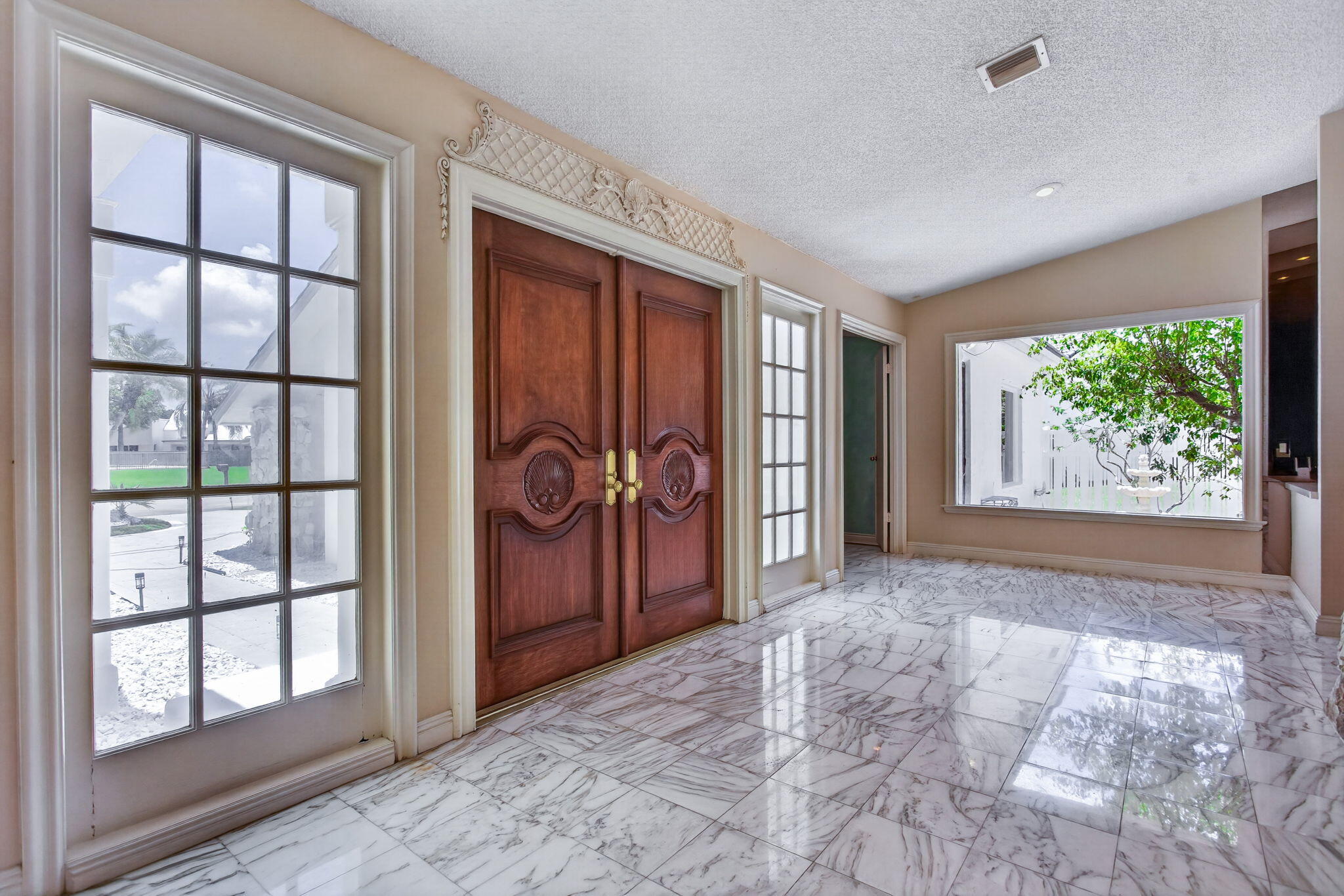 8725 Banyan, Tamarac FL 33321