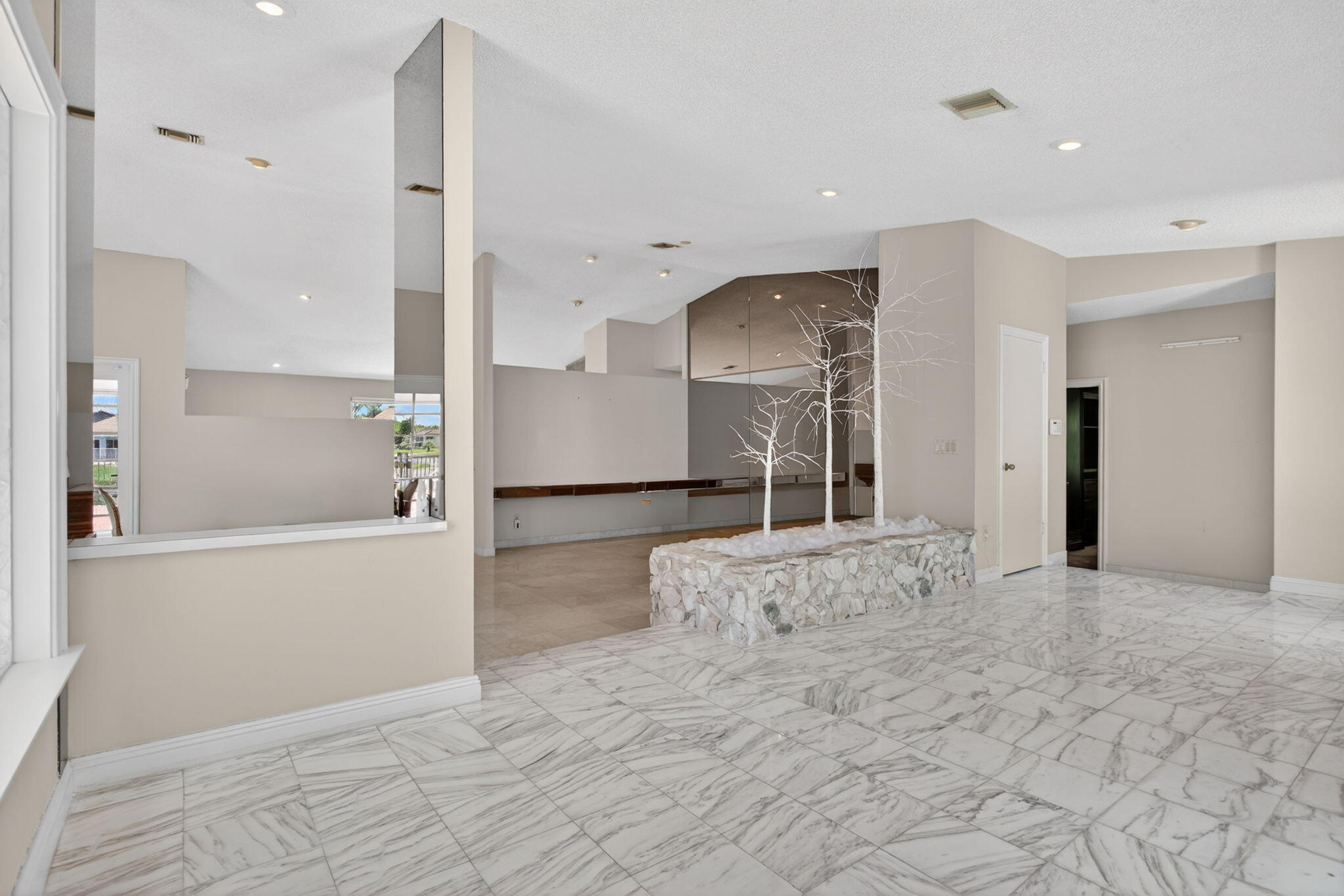 8725 Banyan, Tamarac FL 33321