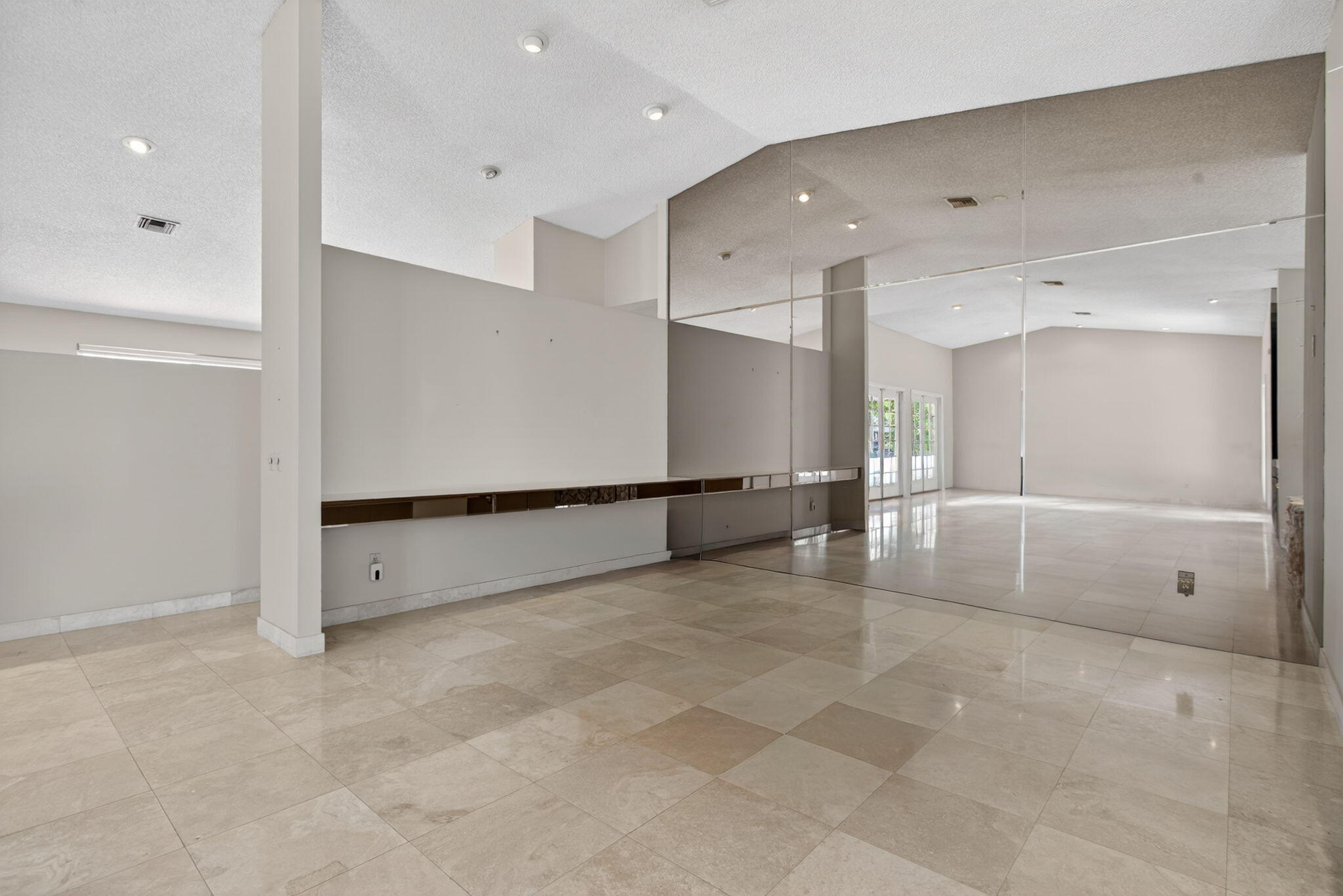 8725 Banyan, Tamarac FL 33321