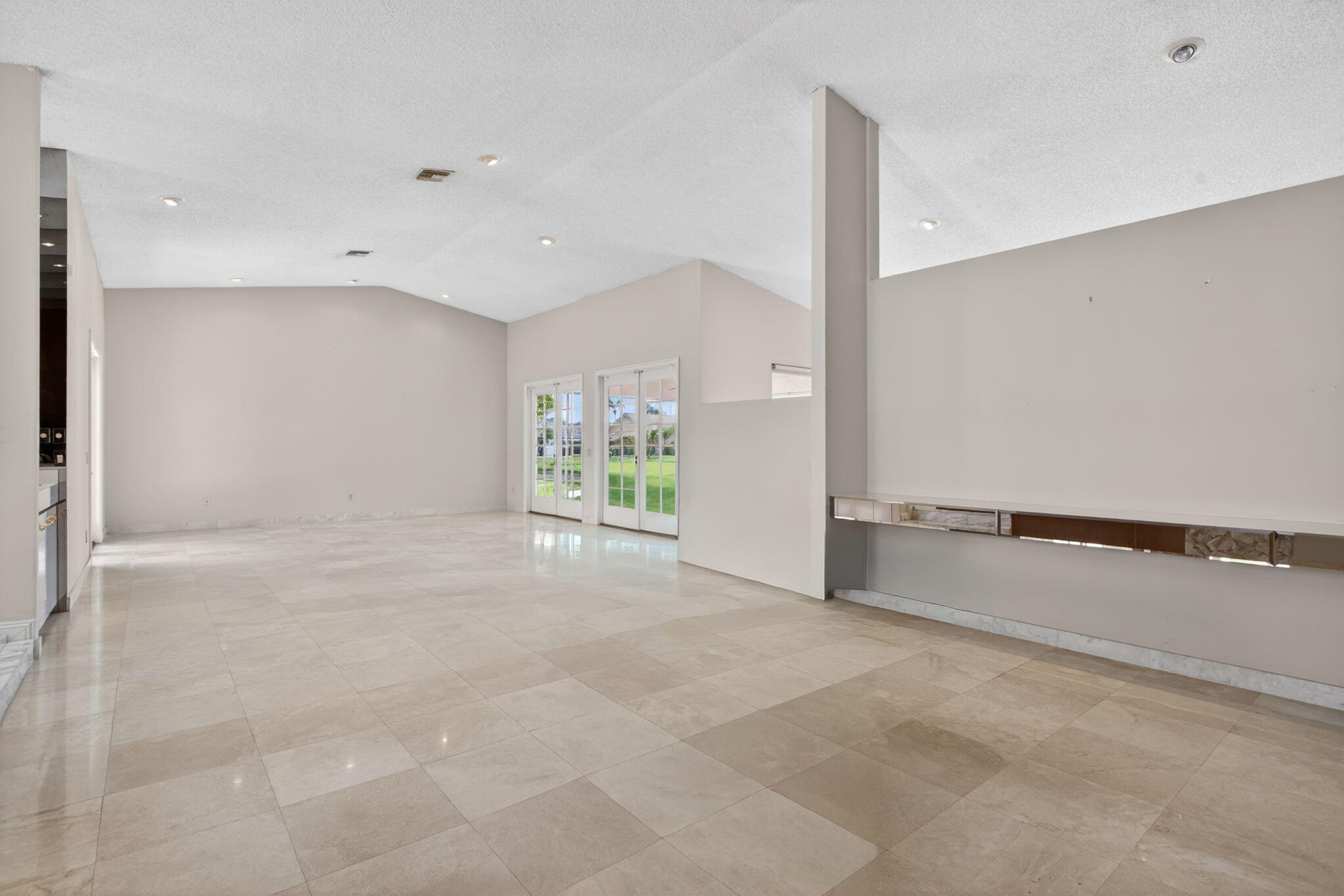 8725 Banyan, Tamarac FL 33321