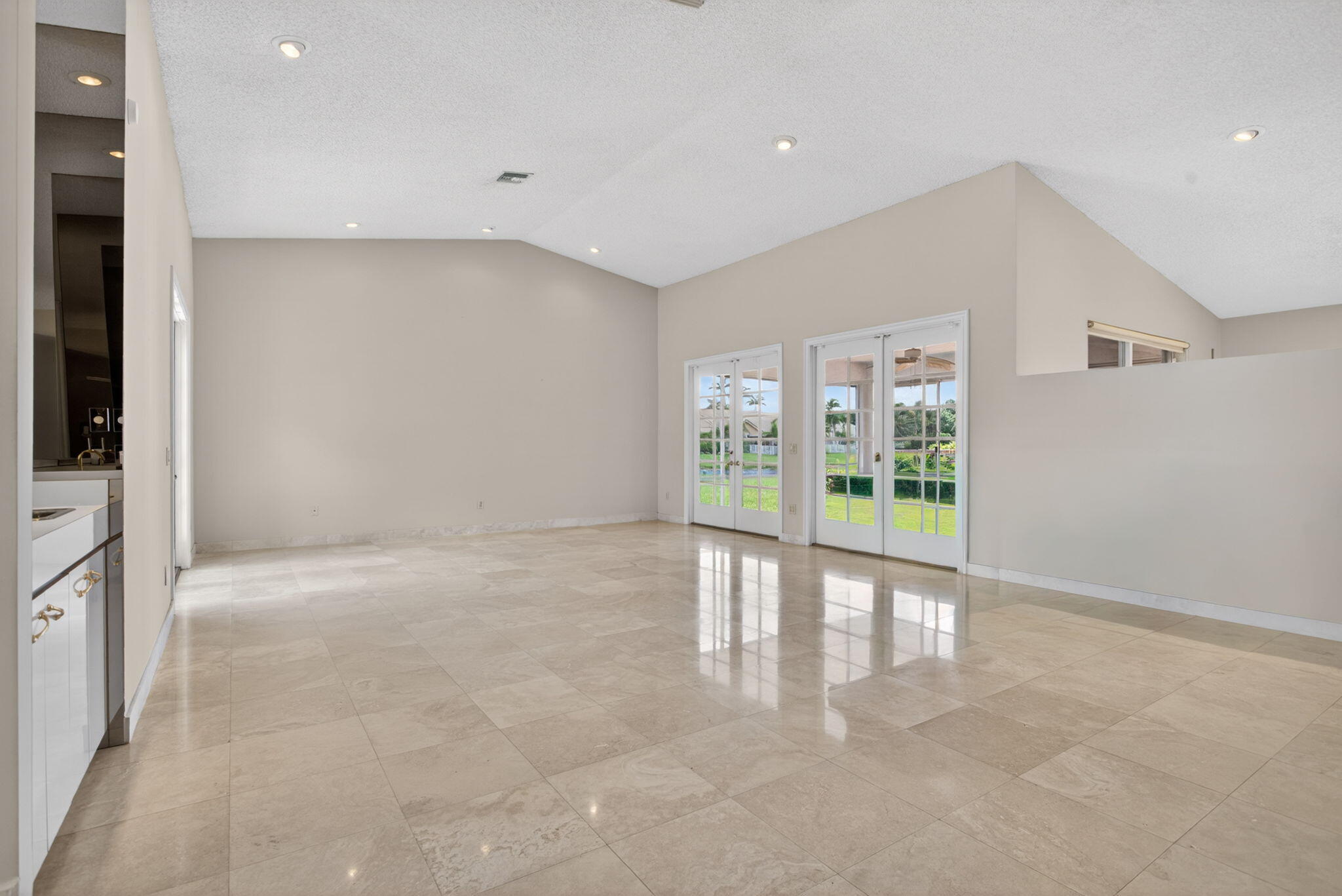 8725 Banyan, Tamarac FL 33321