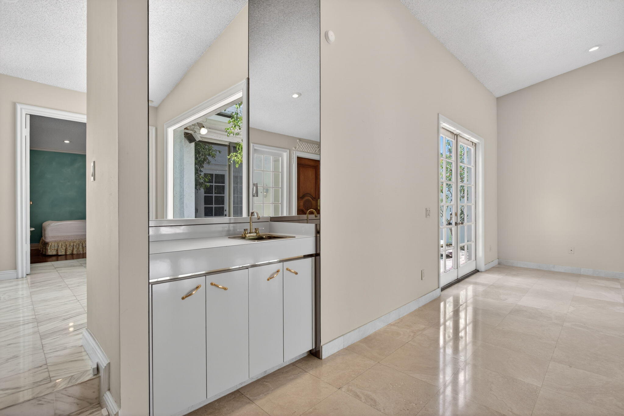 8725 Banyan, Tamarac FL 33321