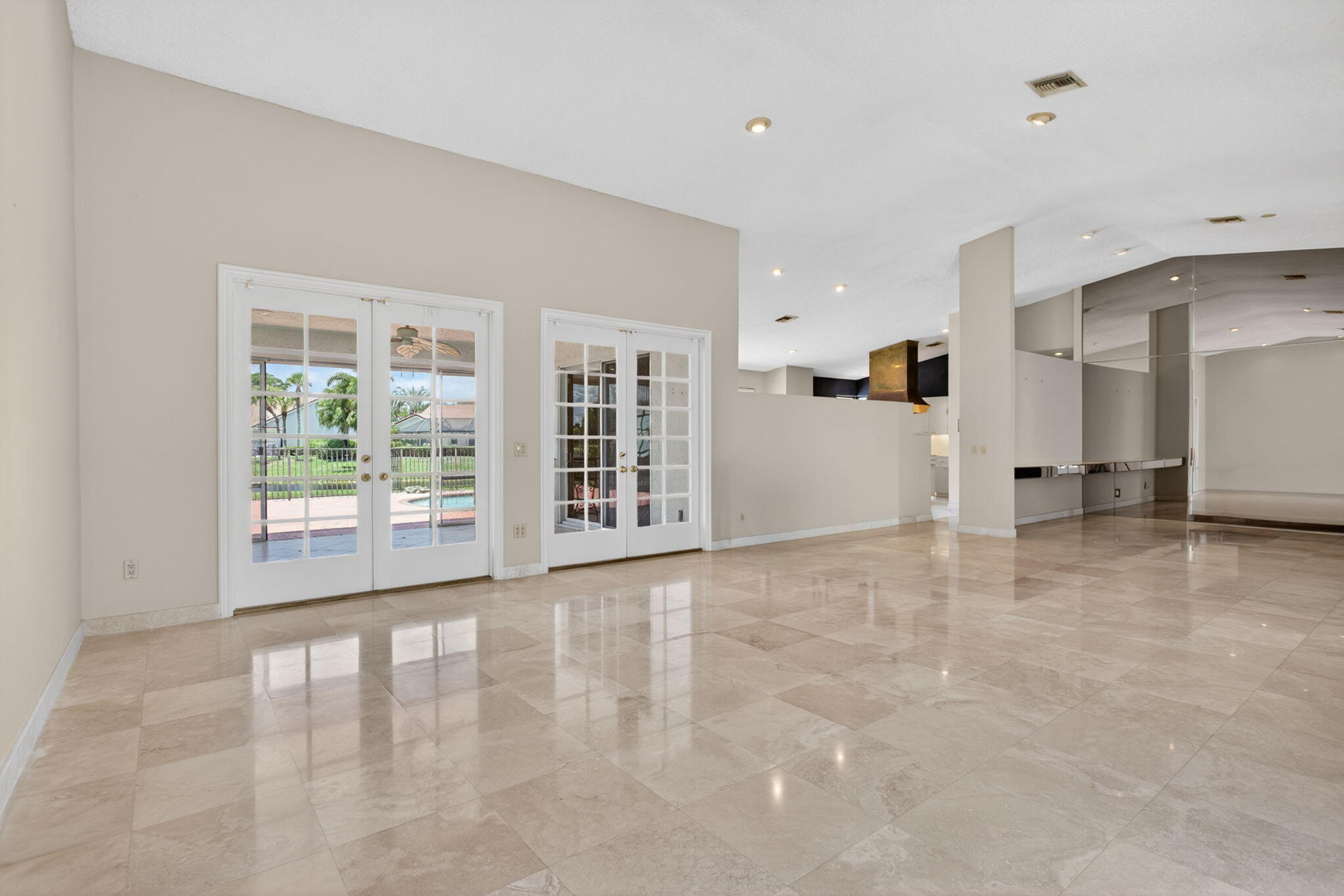 8725 Banyan, Tamarac FL 33321