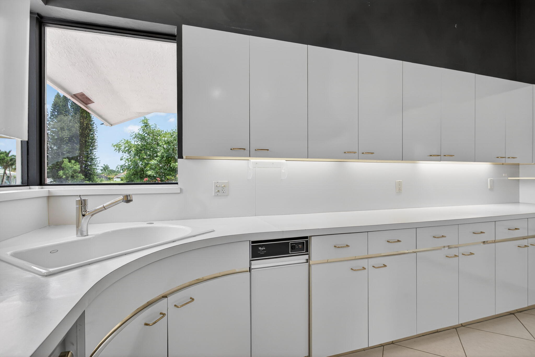 8725 Banyan, Tamarac FL 33321