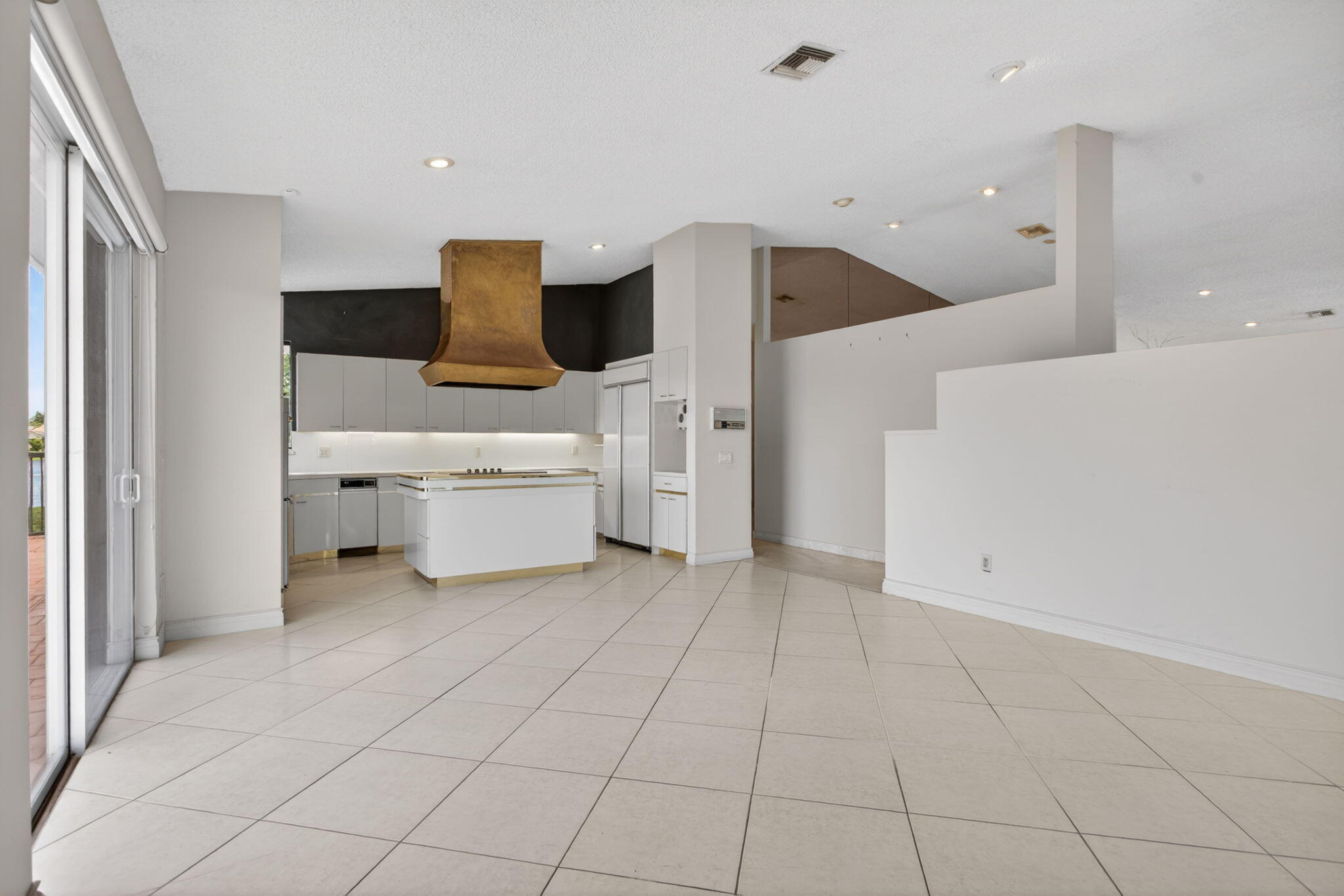 8725 Banyan, Tamarac FL 33321