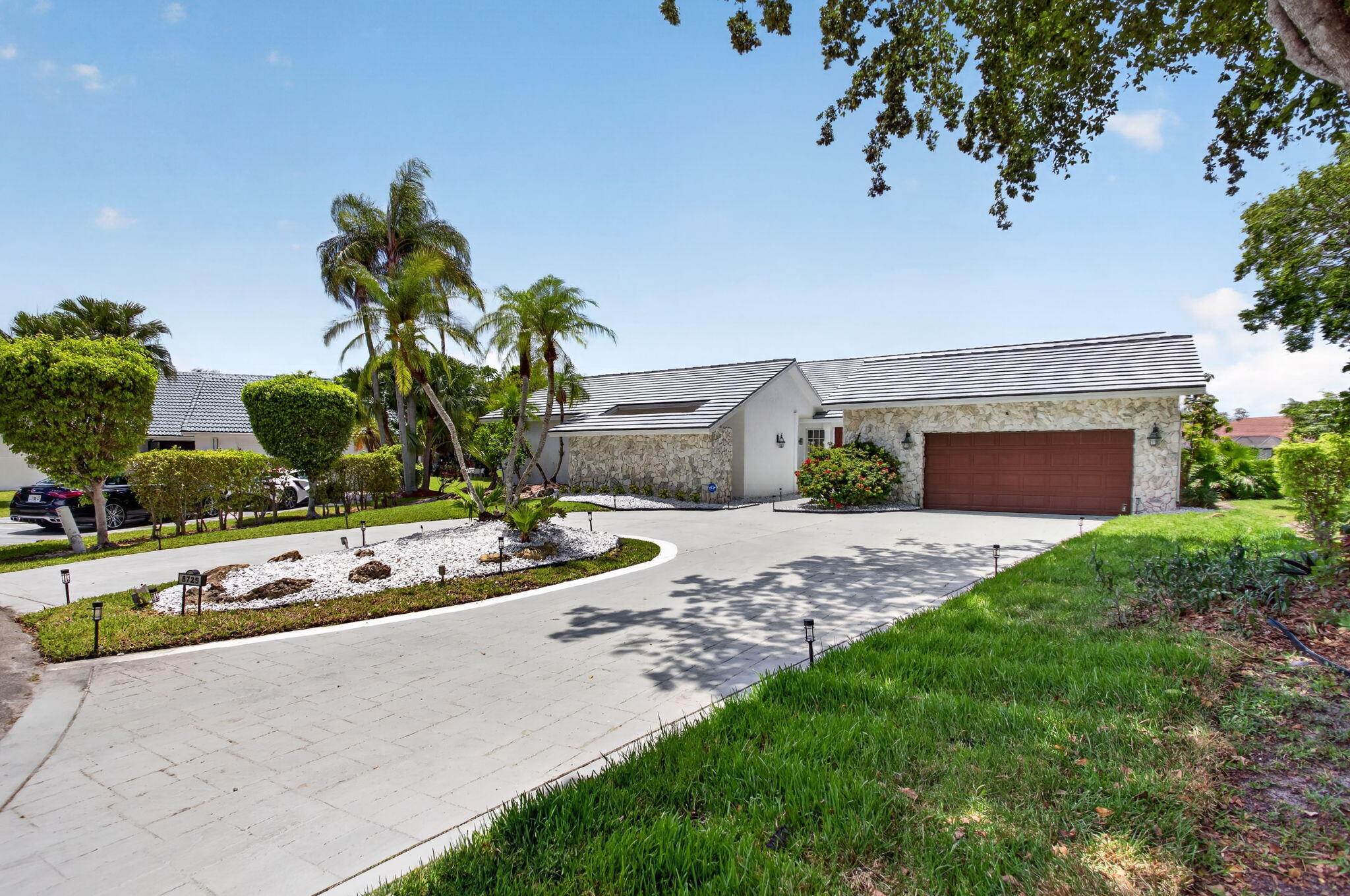 8725 Banyan, Tamarac FL 33321
