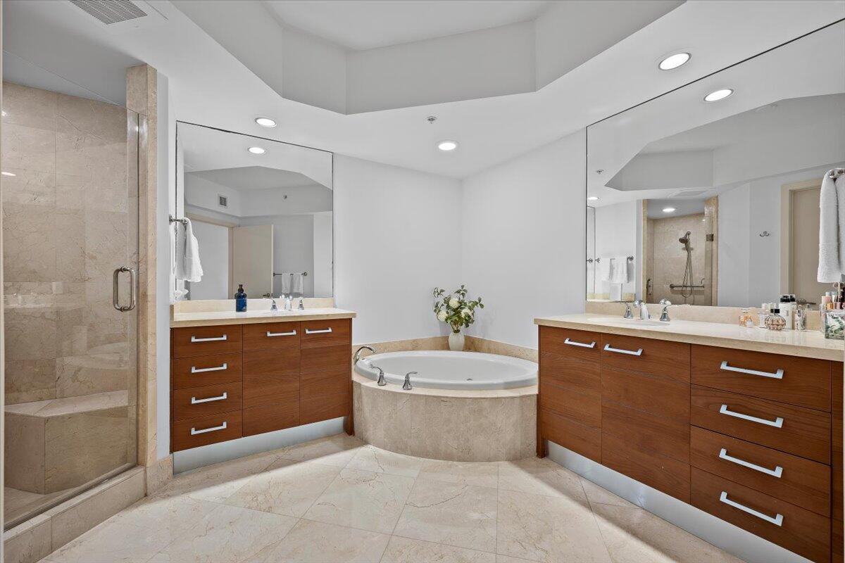 3610 Gardens #402a, Palm Beach Gardens FL 33410