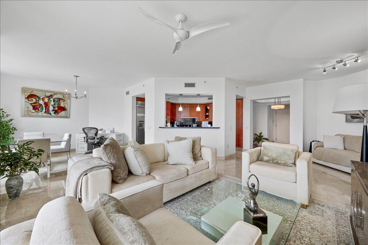 3610 Gardens #402a, Palm Beach Gardens FL 33410