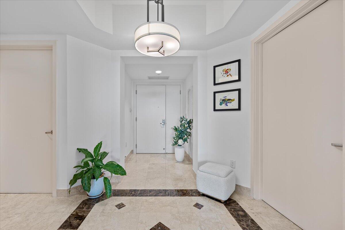 3610 Gardens #402a, Palm Beach Gardens FL 33410