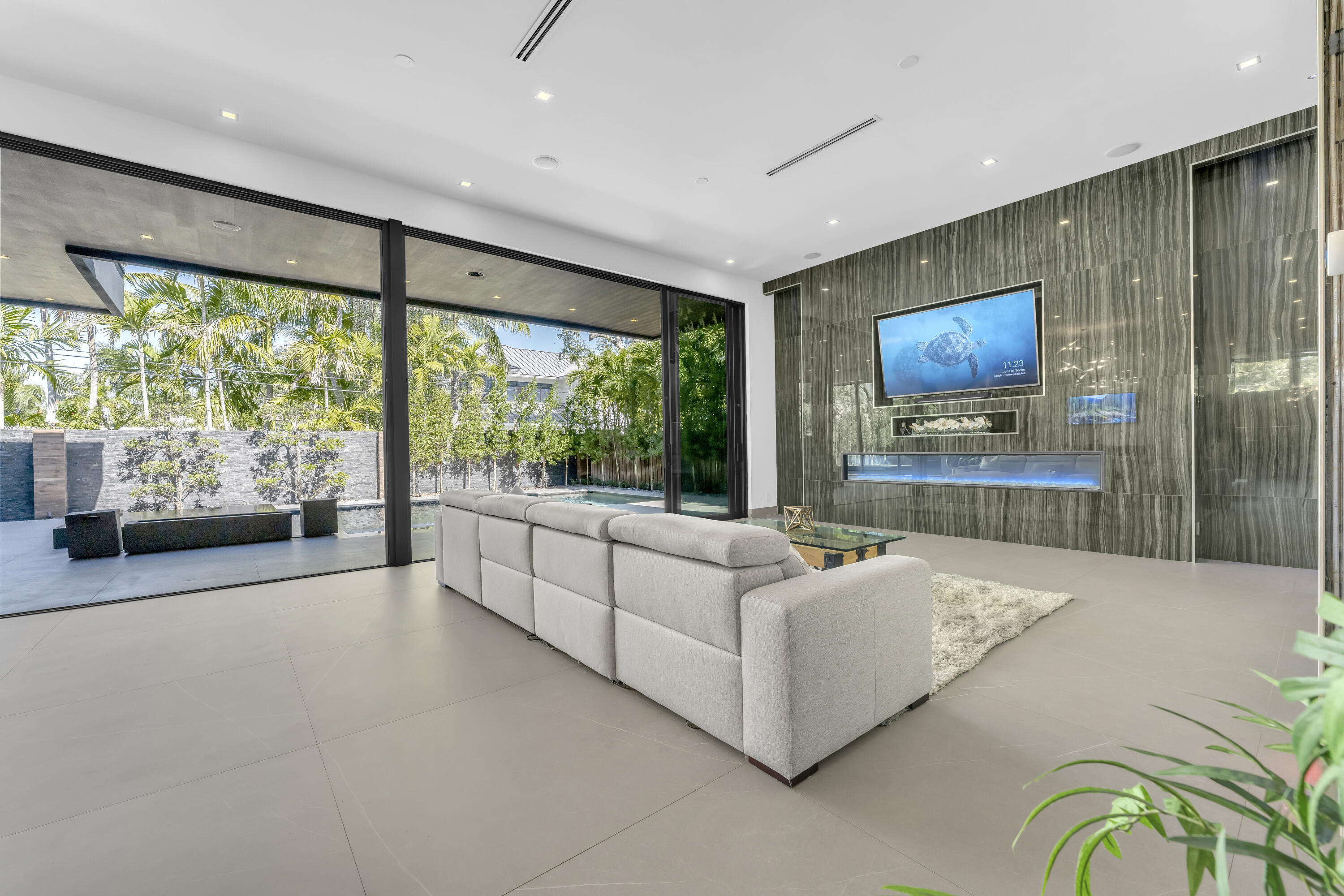 2401 NE 13th, Fort Lauderdale FL 33304