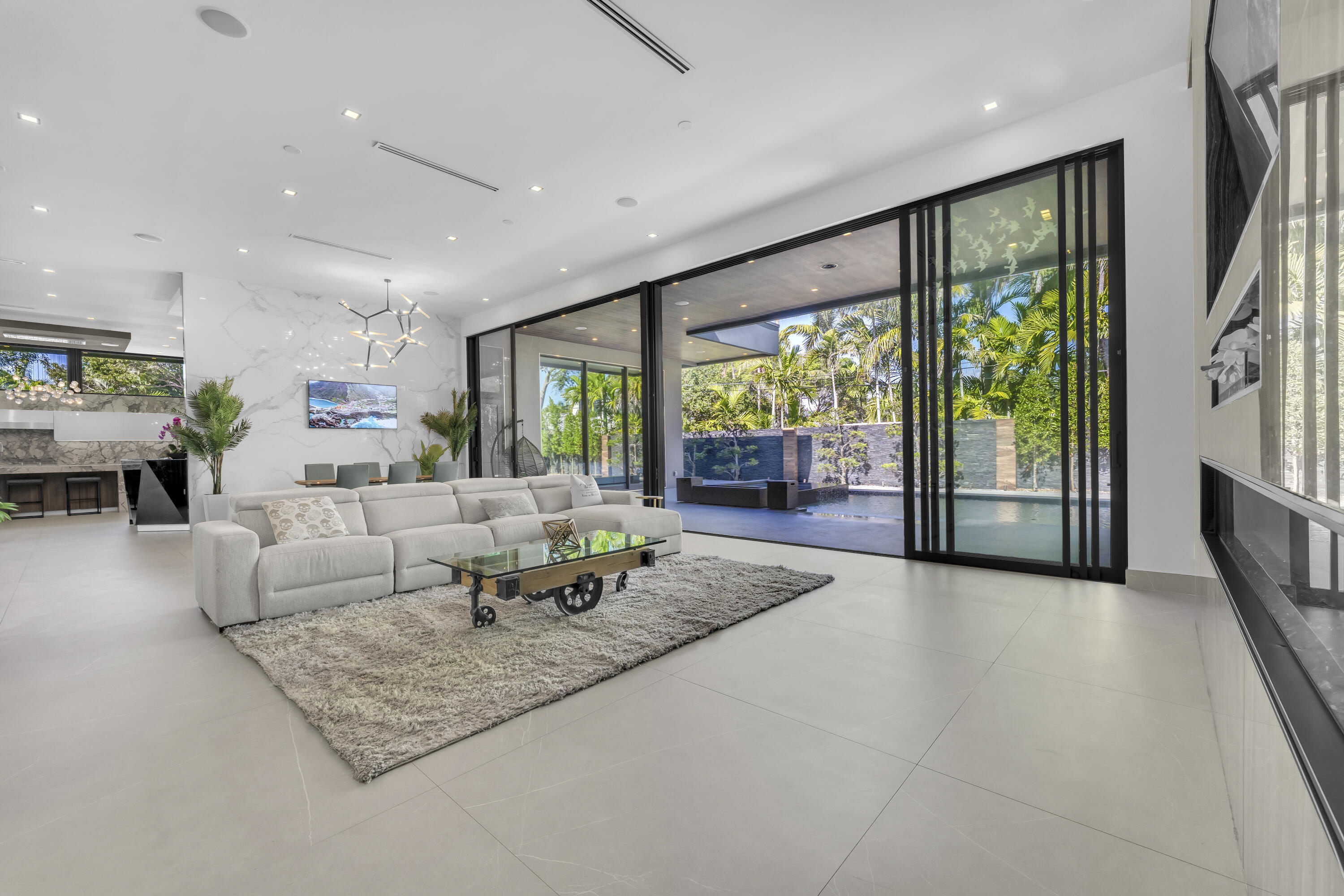 2401 NE 13th, Fort Lauderdale FL 33304