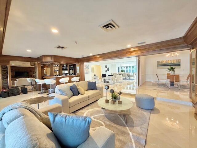 57 Cayuga, Sea Ranch Lakes FL 33308