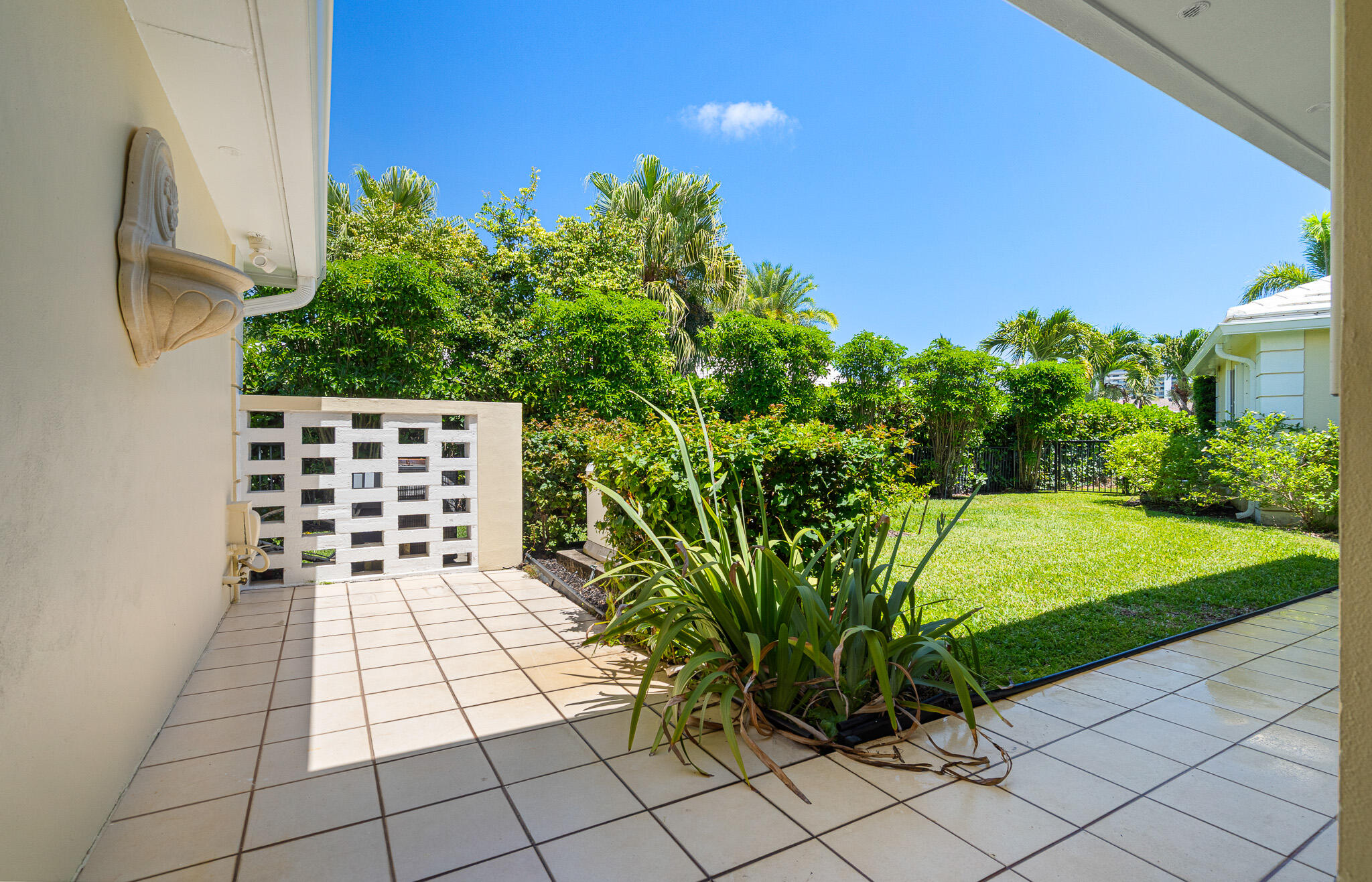 57 Cayuga, Sea Ranch Lakes FL 33308