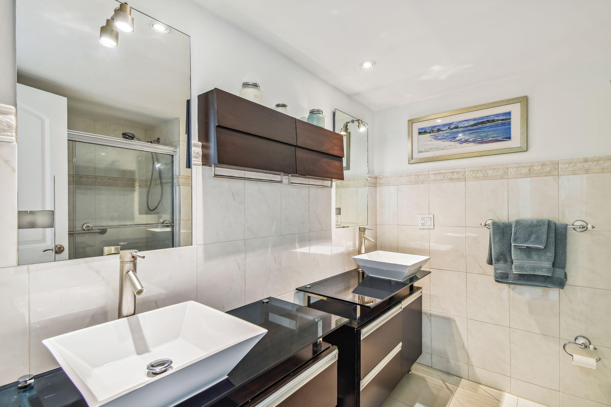 100 Golden Isles #708, Hallandale Beach FL 33009
