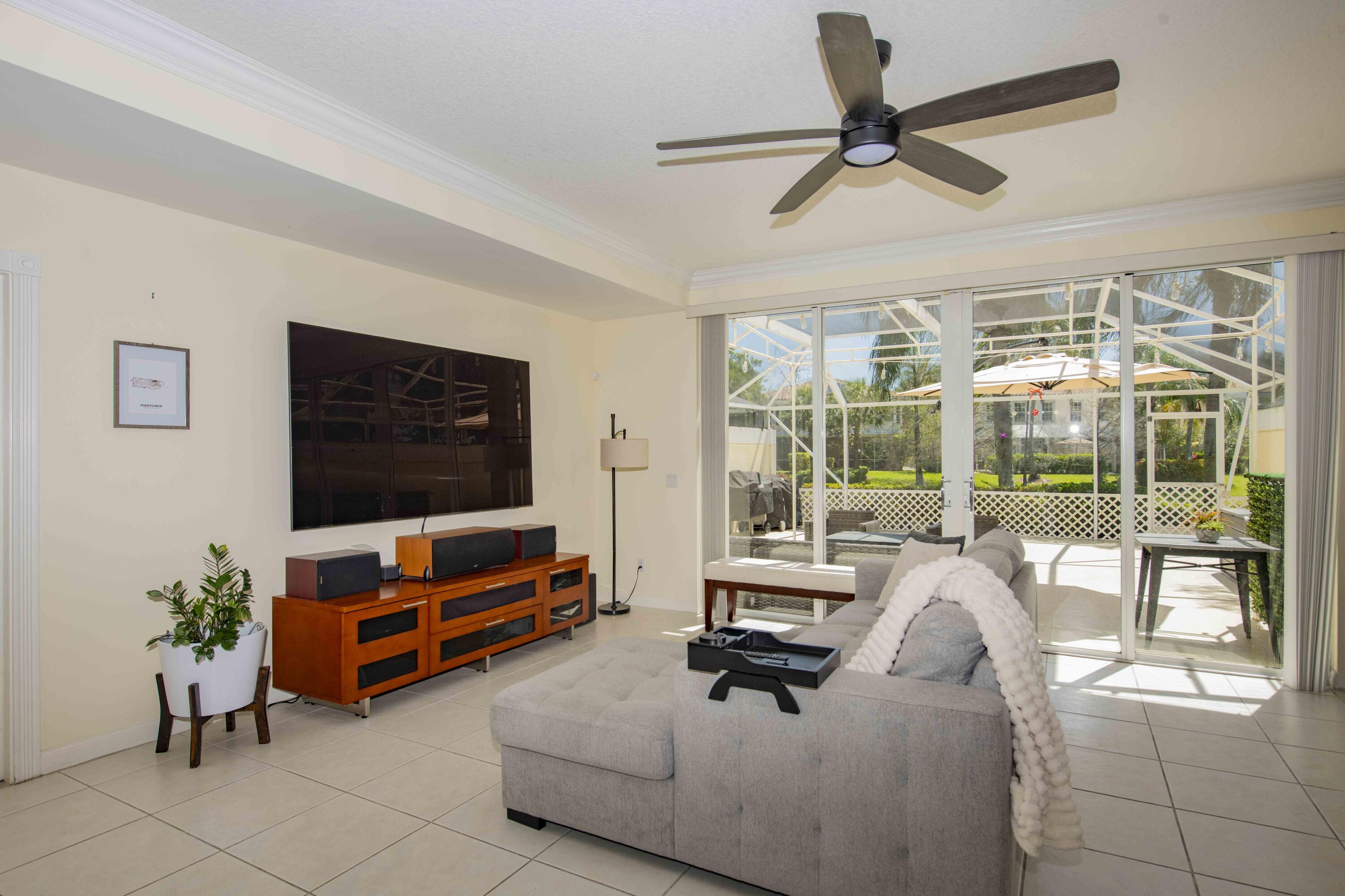154 Santa Barbara, Palm Beach Gardens FL 33410