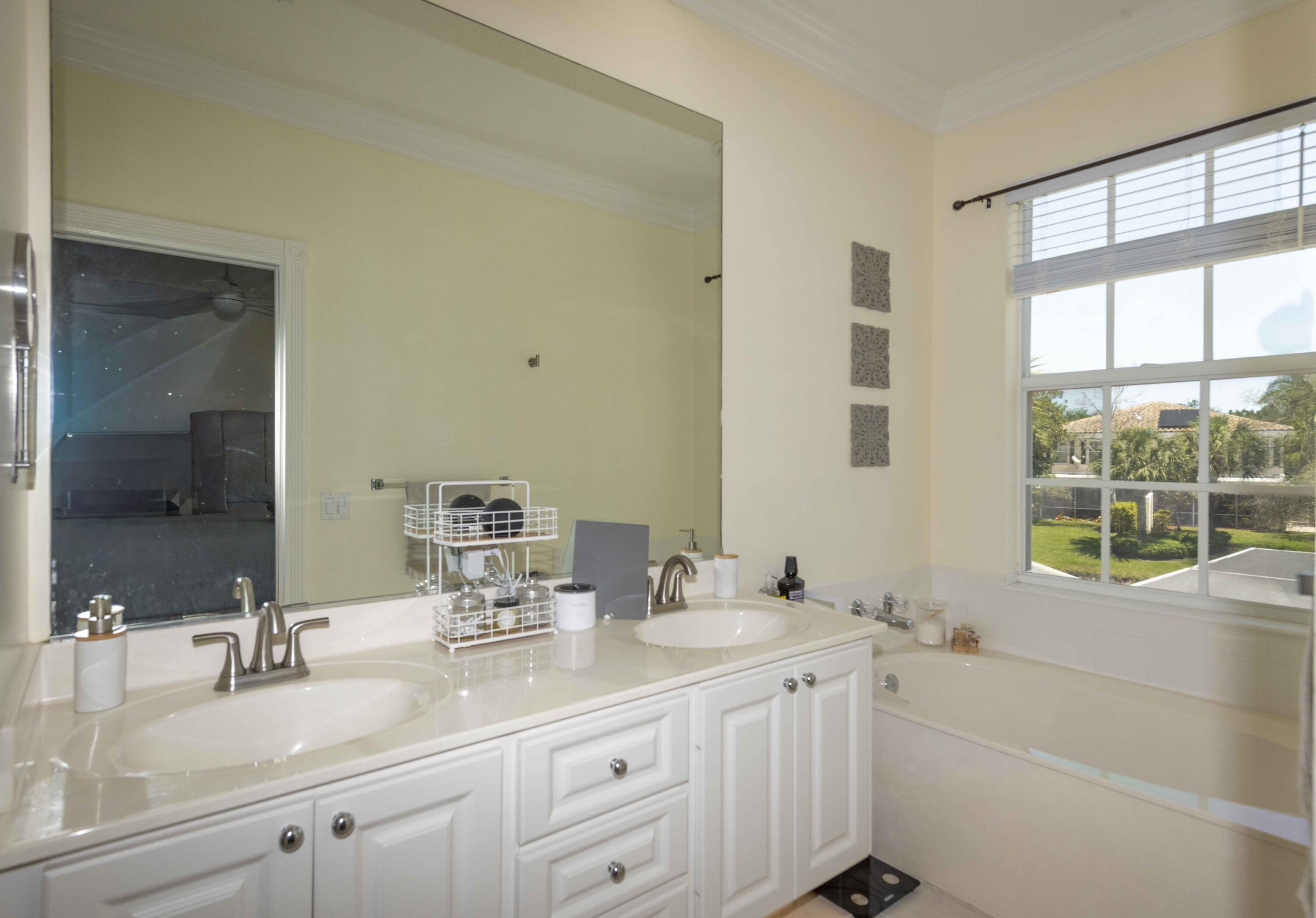154 Santa Barbara, Palm Beach Gardens FL 33410