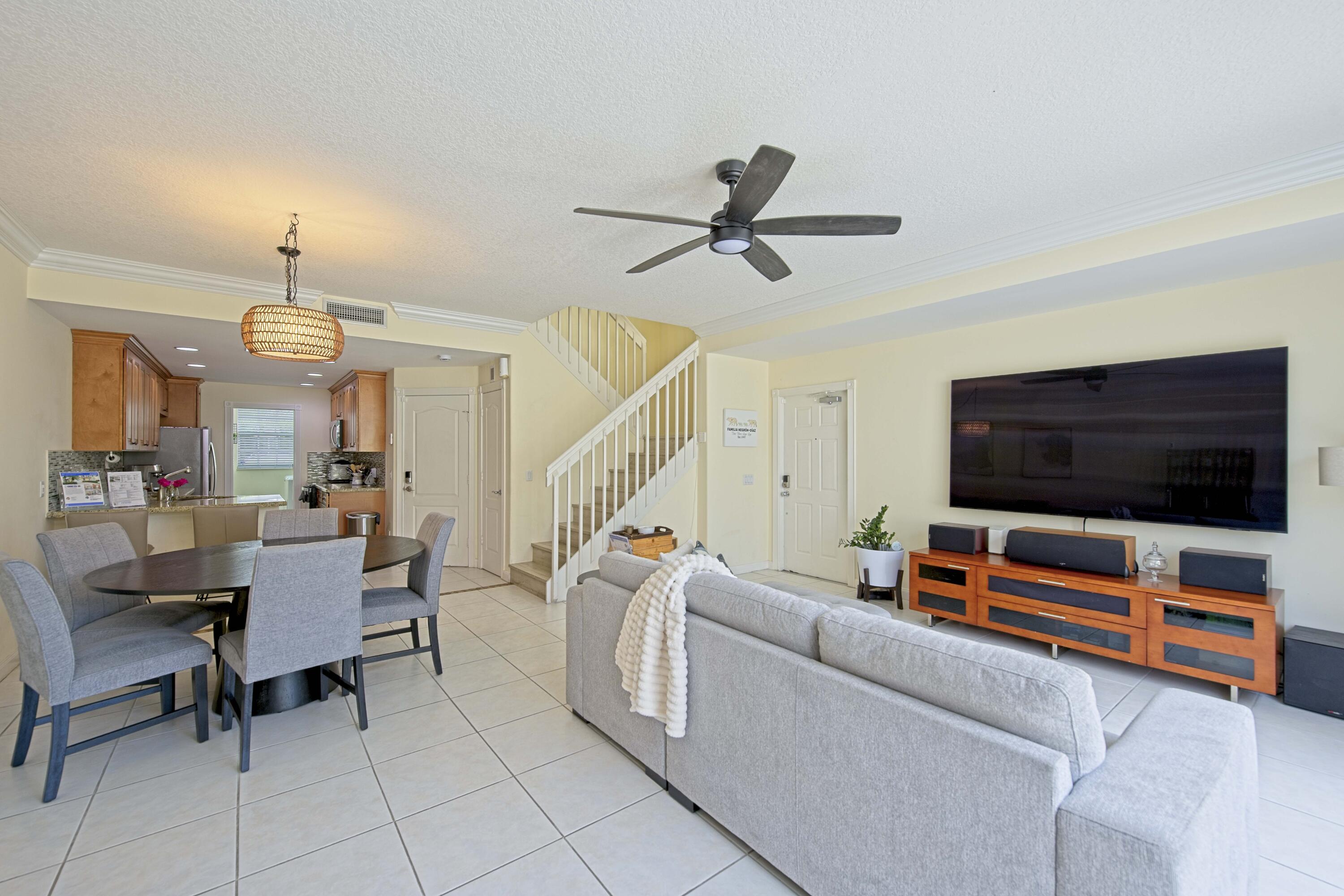154 Santa Barbara, Palm Beach Gardens FL 33410