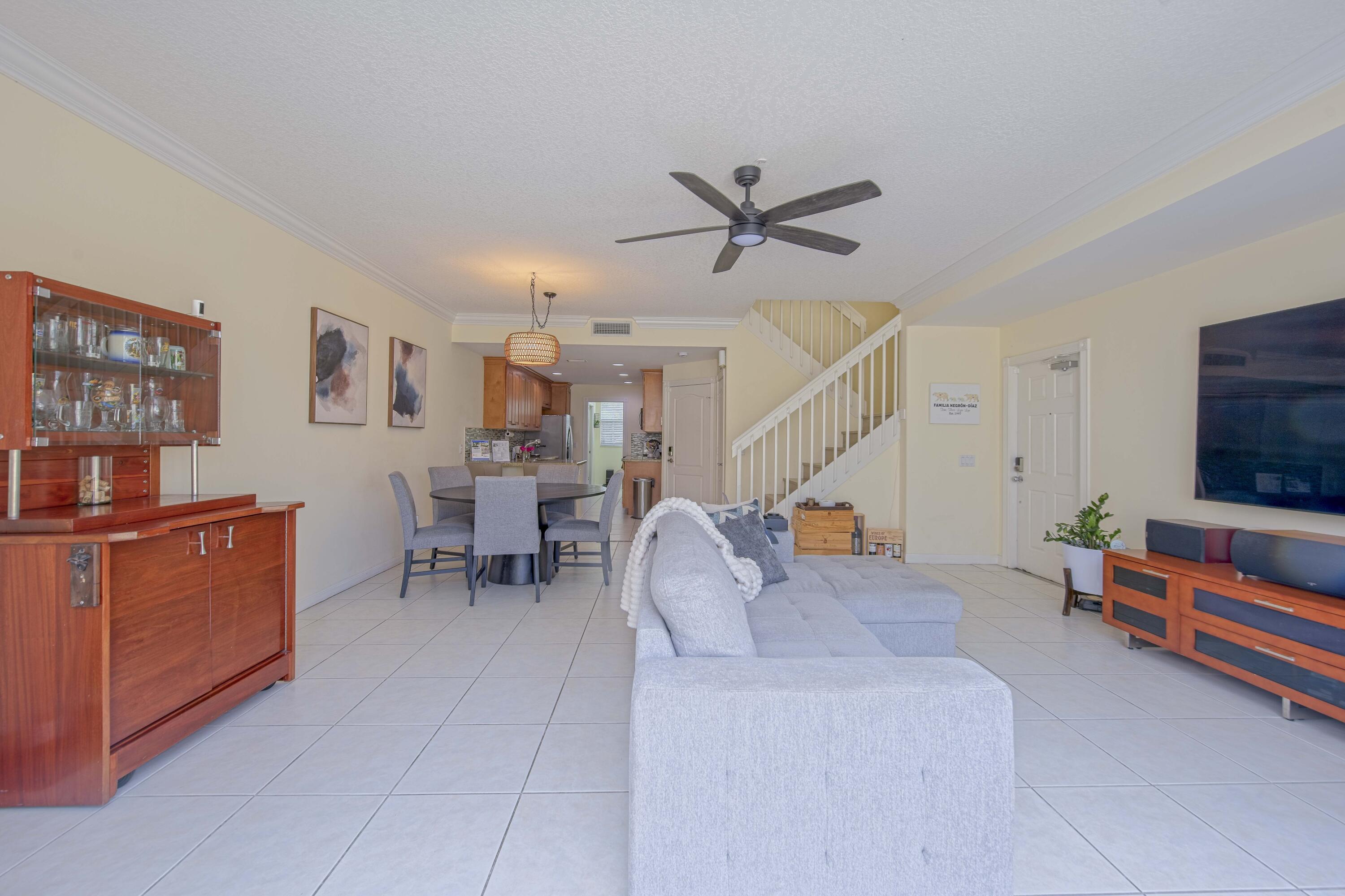 154 Santa Barbara, Palm Beach Gardens FL 33410