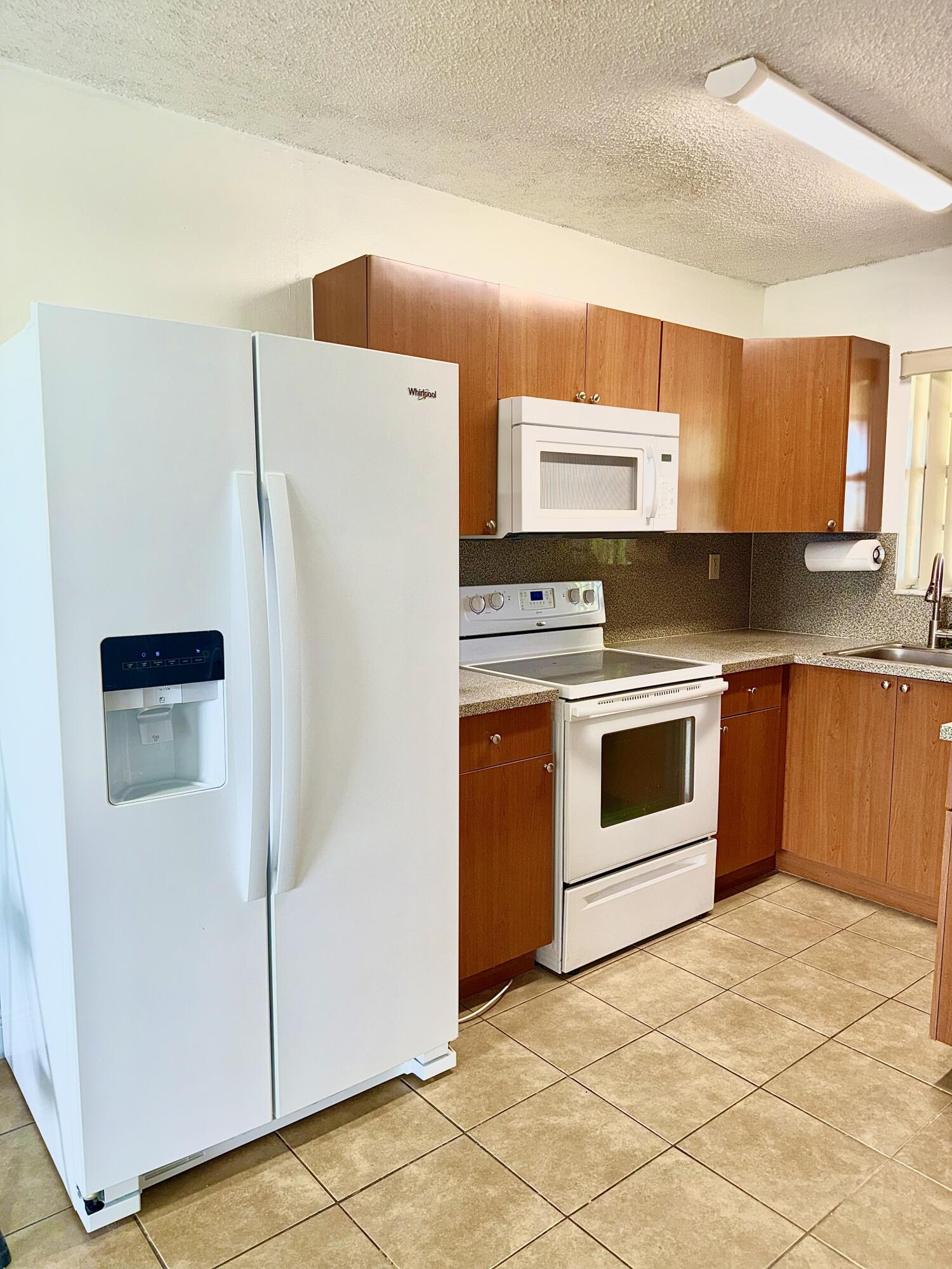 4050 NW 135th #22-1, Opa Locka FL 33054