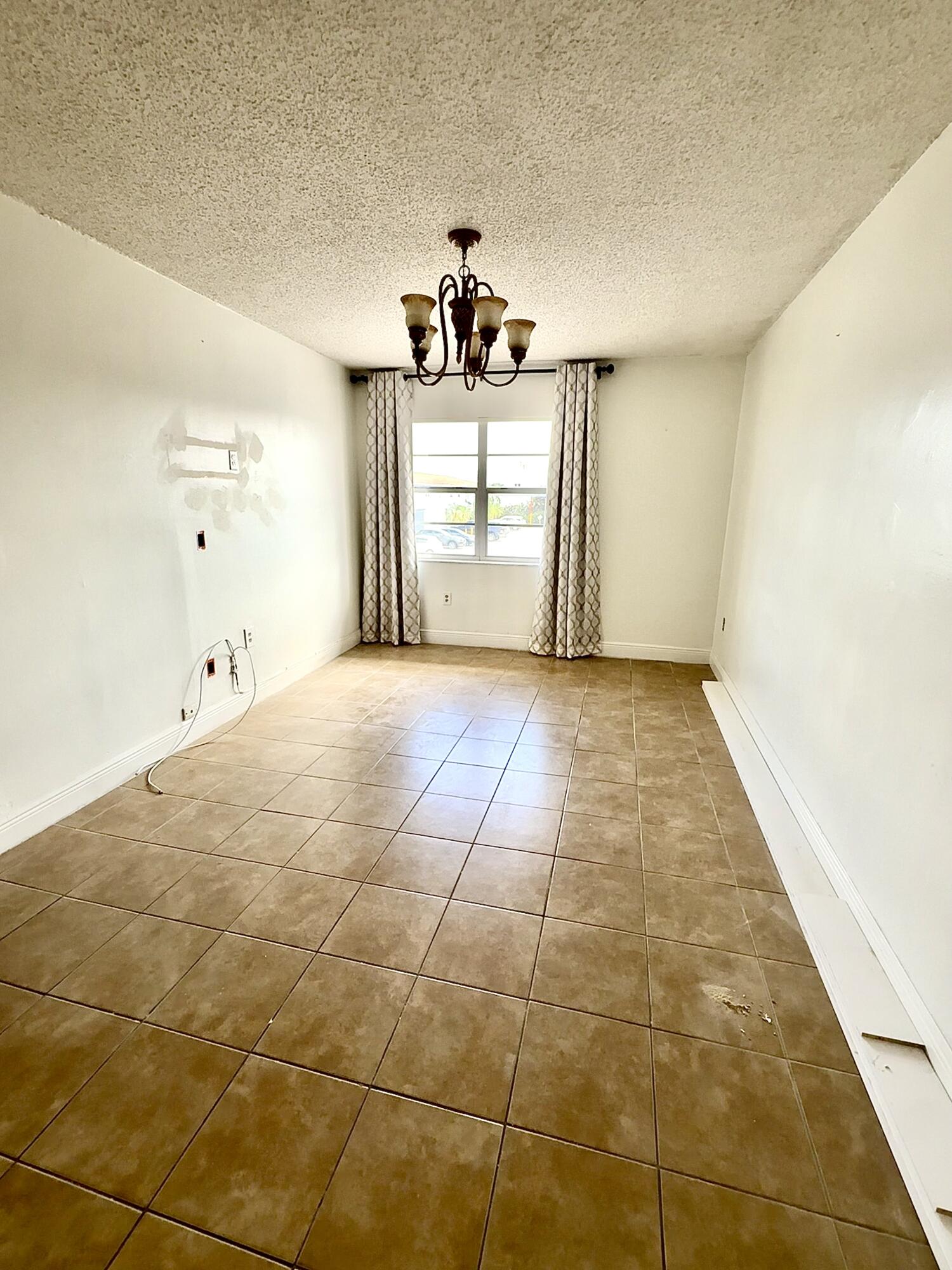 4050 NW 135th #22-1, Opa Locka FL 33054