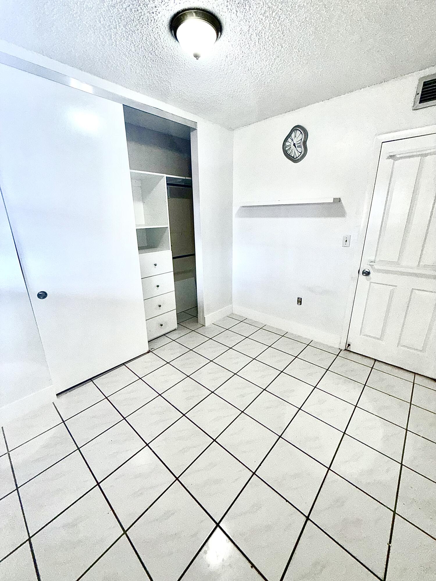 4050 NW 135th #22-1, Opa Locka FL 33054