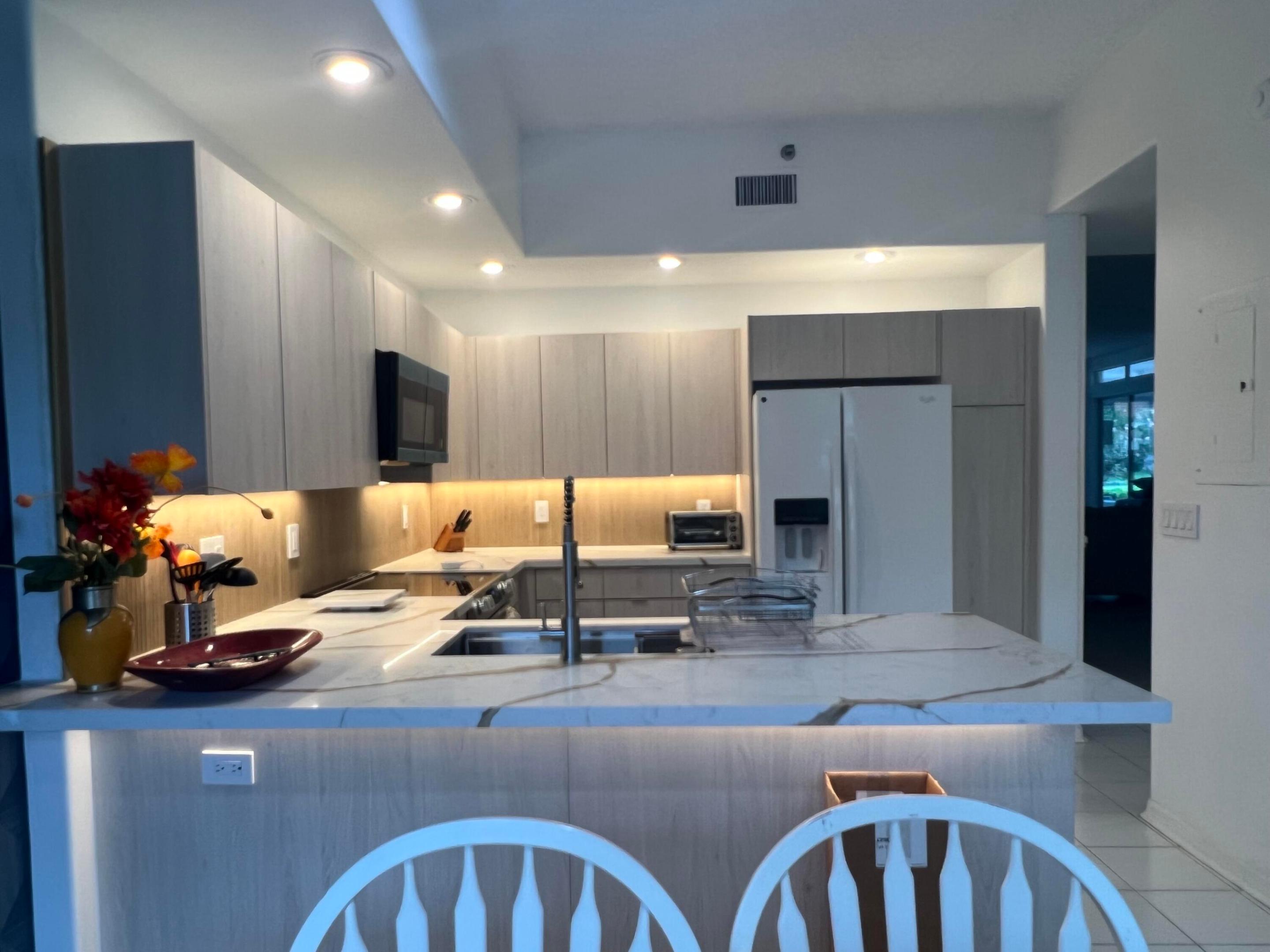 2431 NW 59th #404, Boca Raton FL 33496