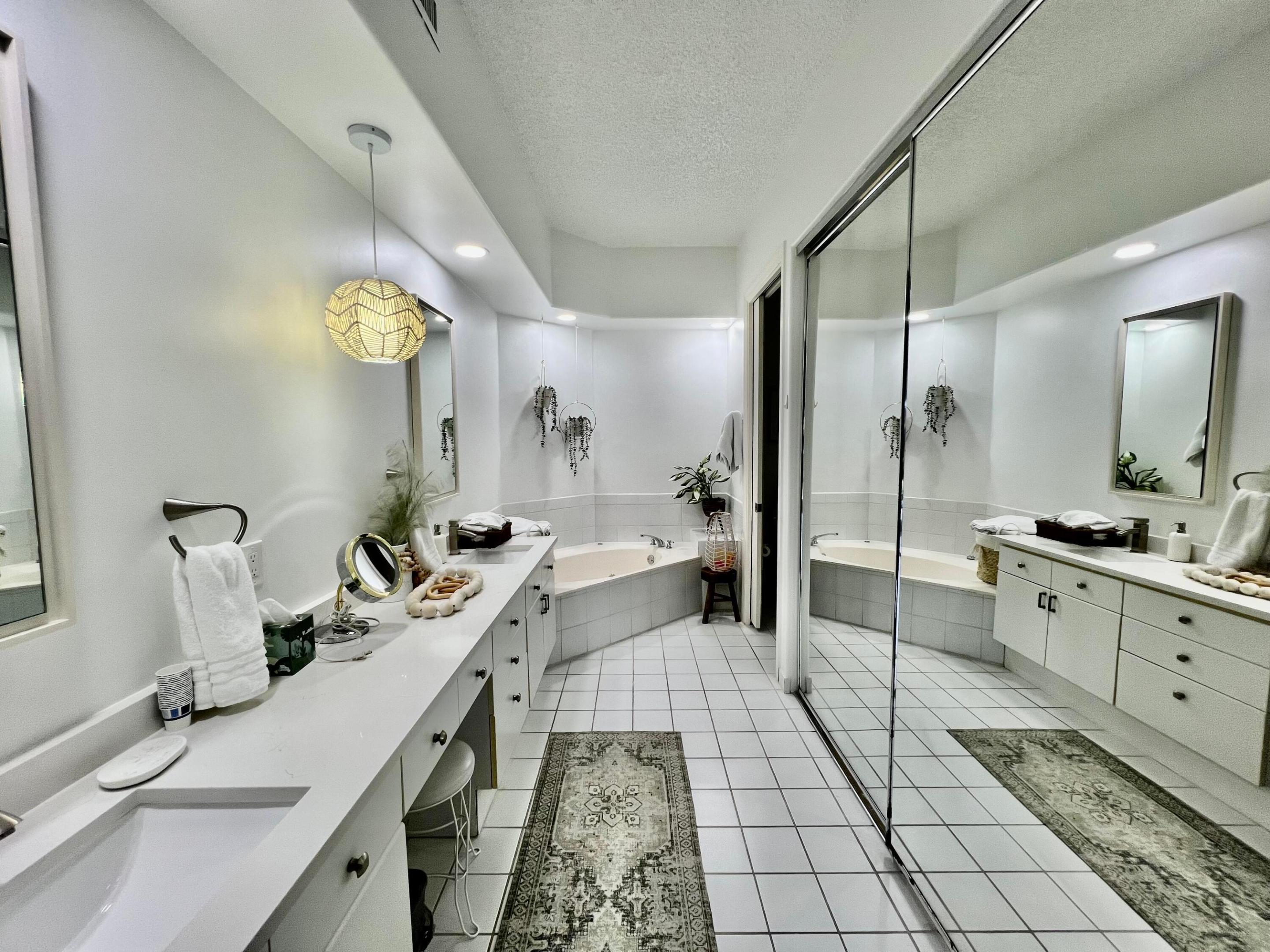 2431 NW 59th #404, Boca Raton FL 33496