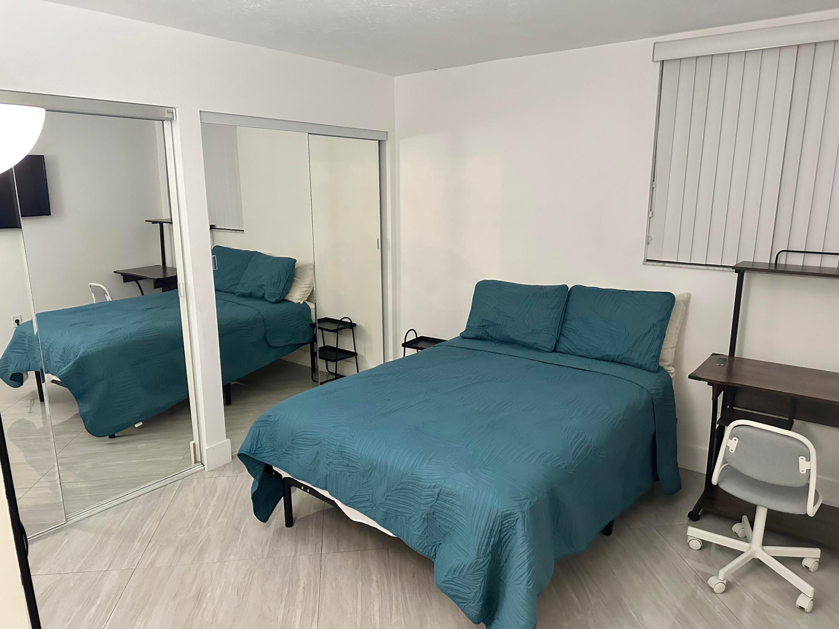 102 SW 6th #206, Miami FL 33130