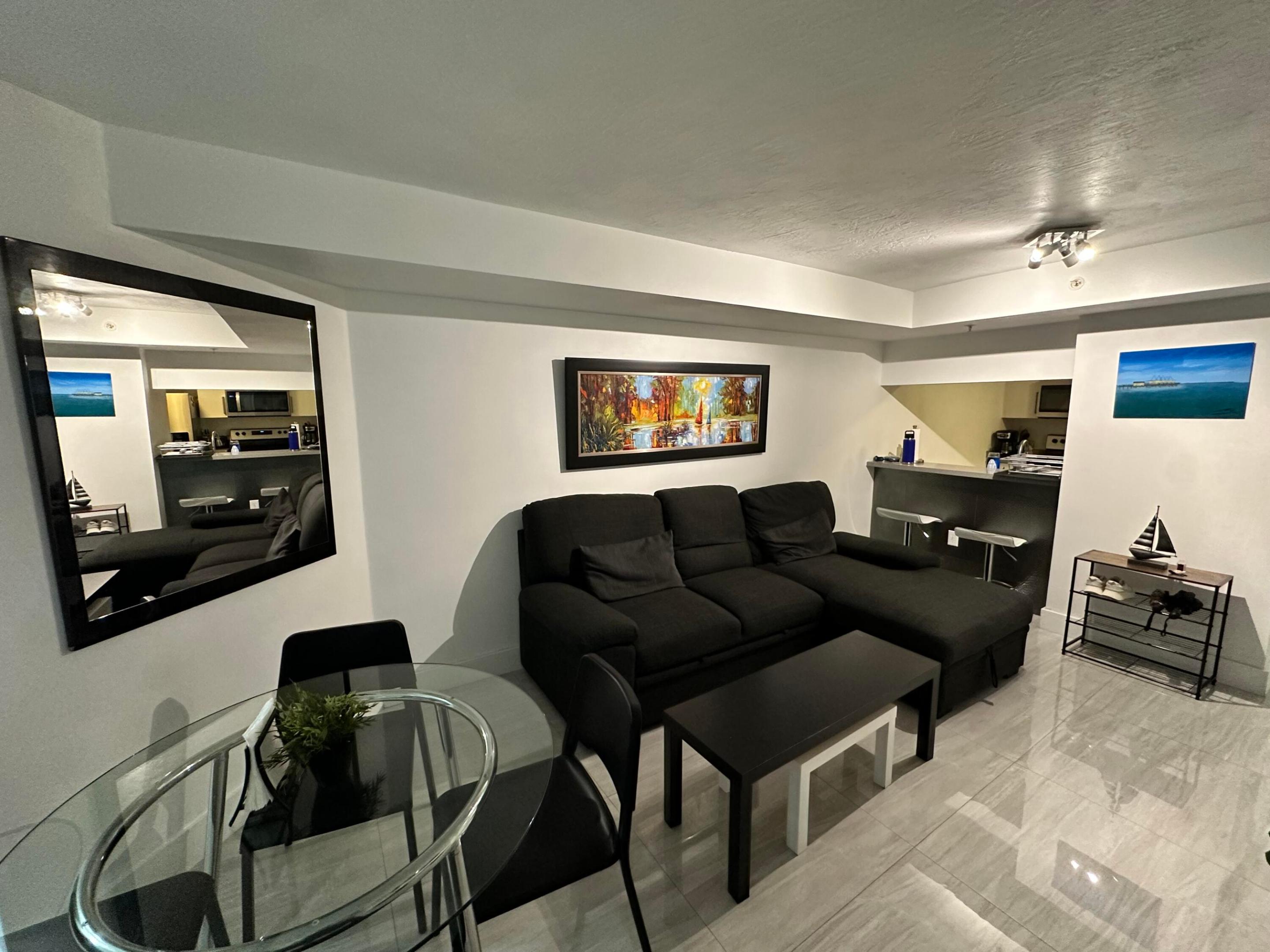 102 SW 6th #206, Miami FL 33130