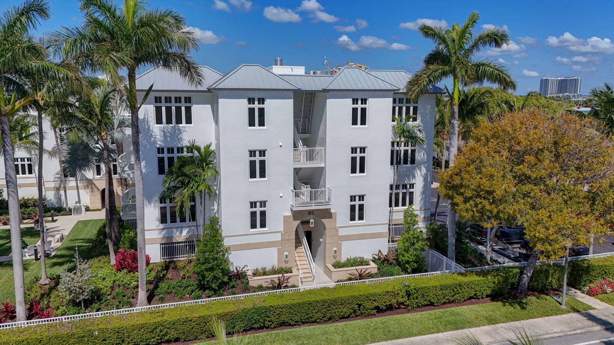182 Lake #5-301, Palm Beach Shores FL 33404
